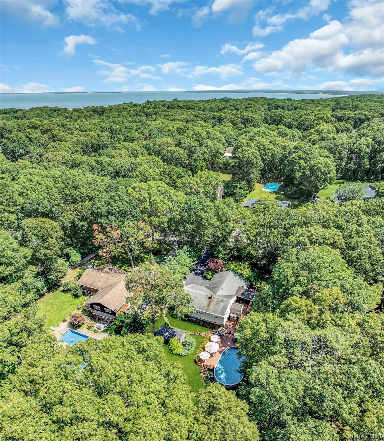Single Family Columbine Avenue N Suffolk County, NY 11946, MLS-1034637-37