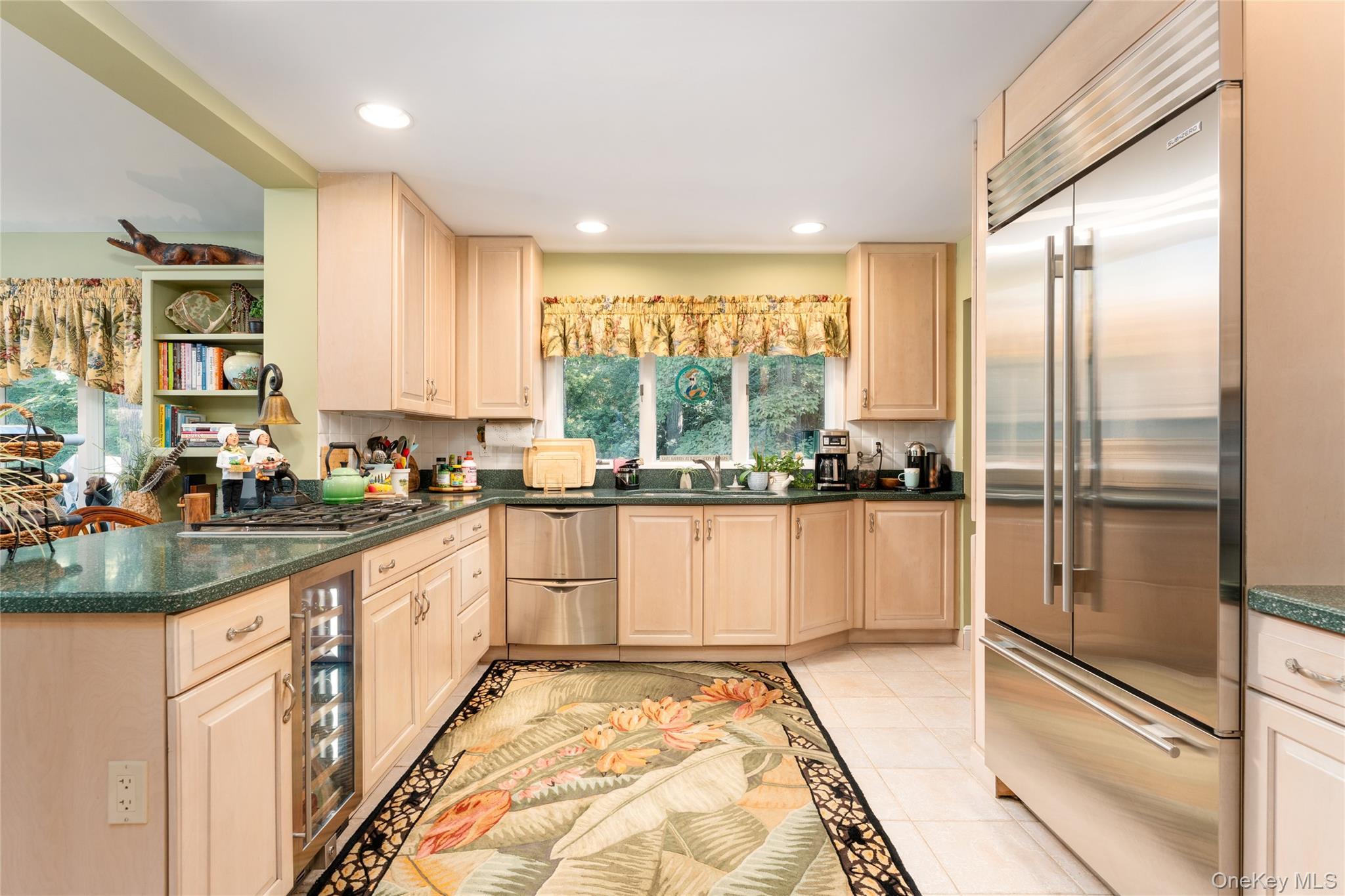 Single Family Bay Avenue W Suffolk County, NY 11946, MLS-1034640-16