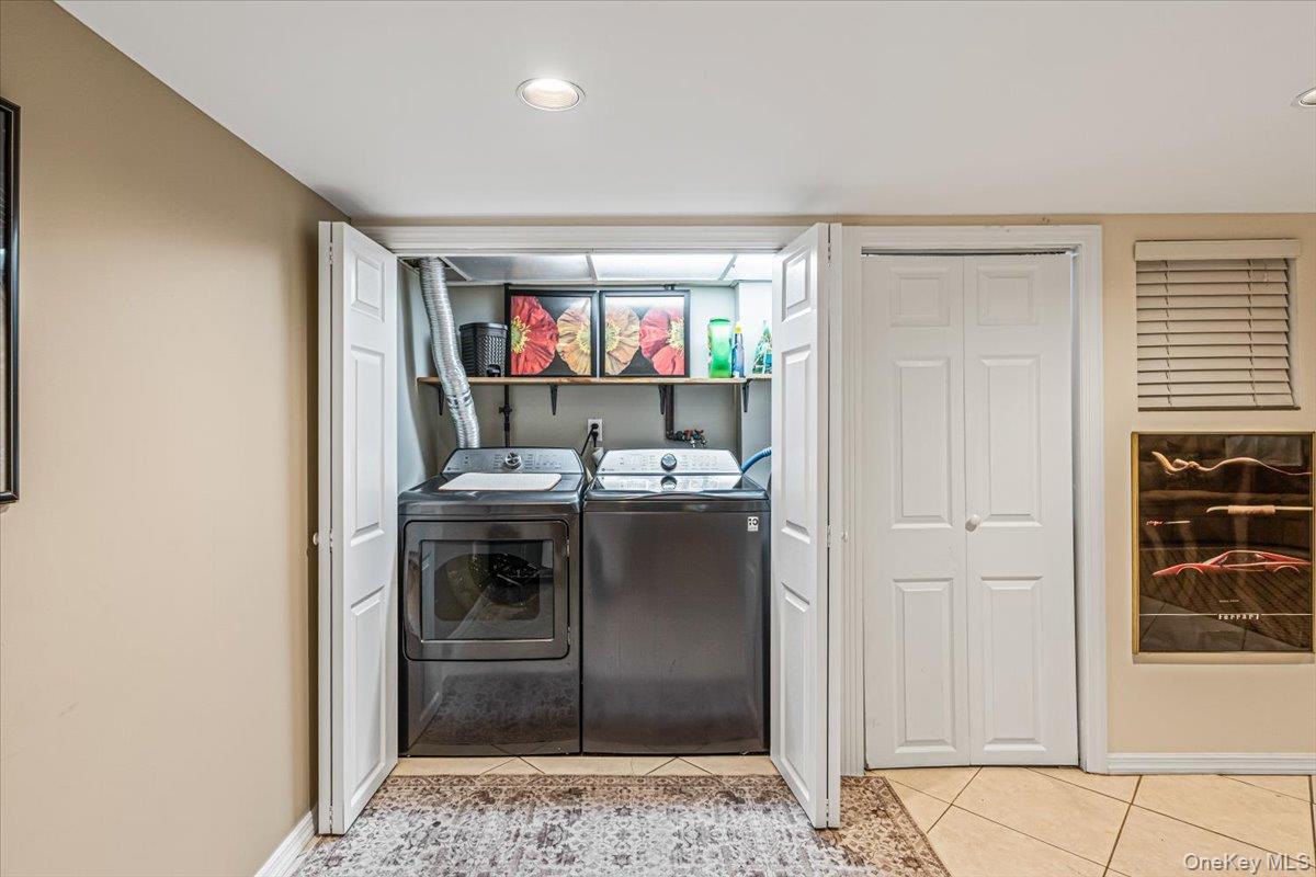 Single Family 149th Street  Queens, NY 11357, MLS-1034648-21