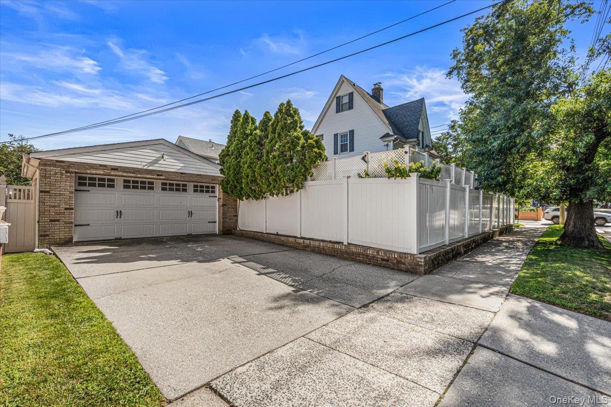 Single Family 149th Street  Queens, NY 11357, MLS-1034648-4