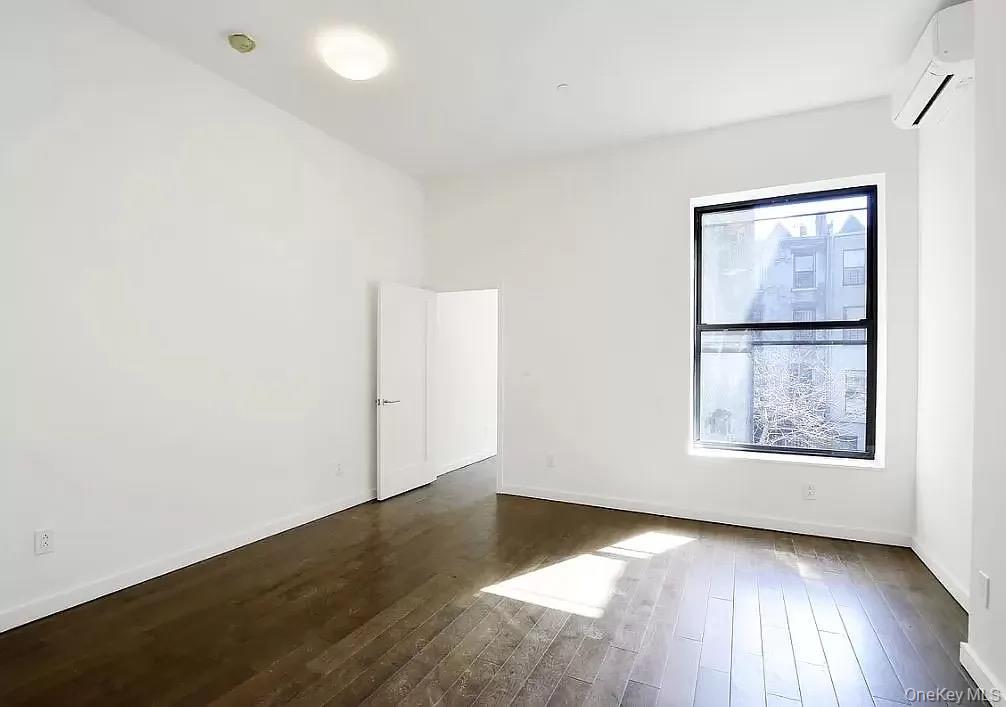 Single Family W 137th Street Manhattan, NY 10030, MLS-1034655-3
