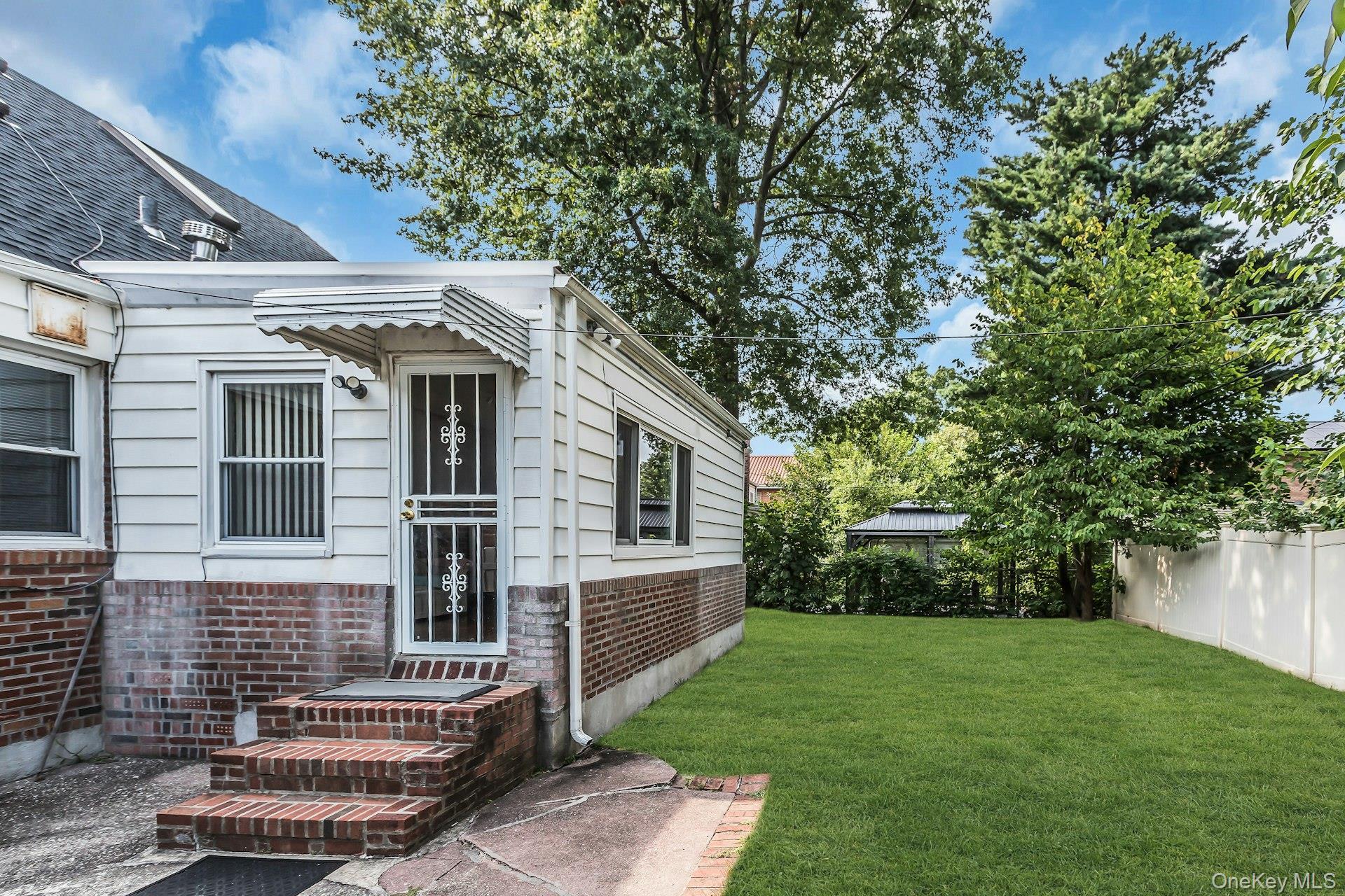 Single Family 213th Street Queens, NY 11364, MLS-1034705-12