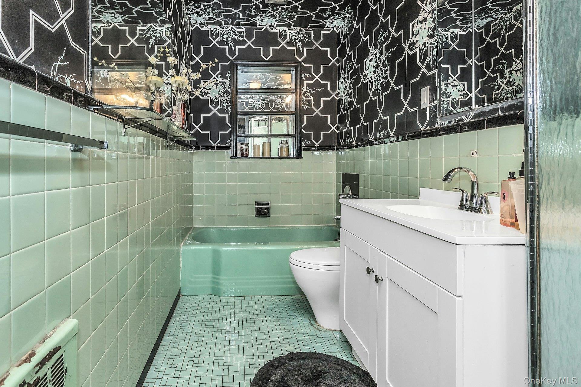 Single Family 213th Street Queens, NY 11364, MLS-1034705-8