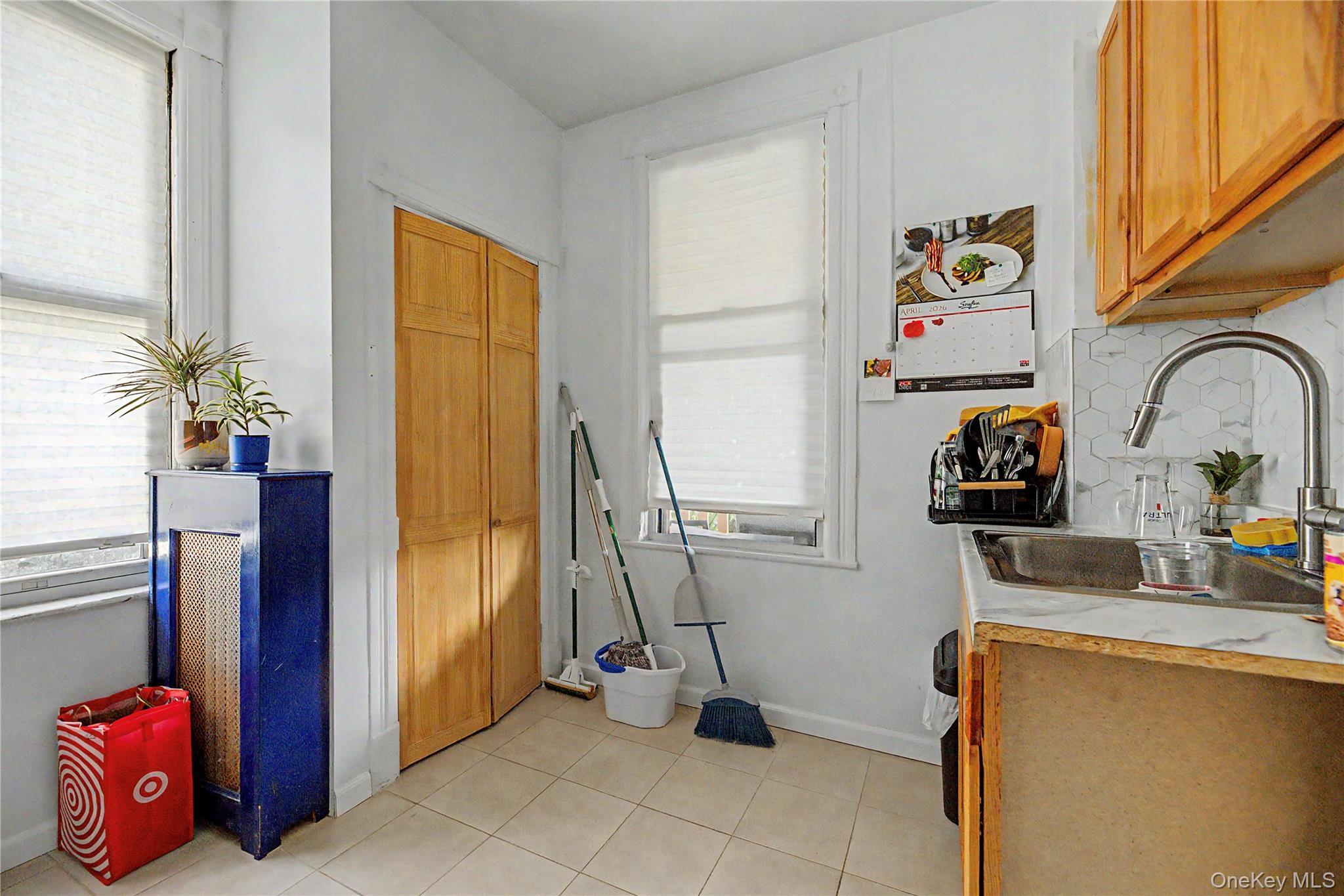 Single Family Crescent Place  Westchester County, NY 10704, MLS-1034742-25