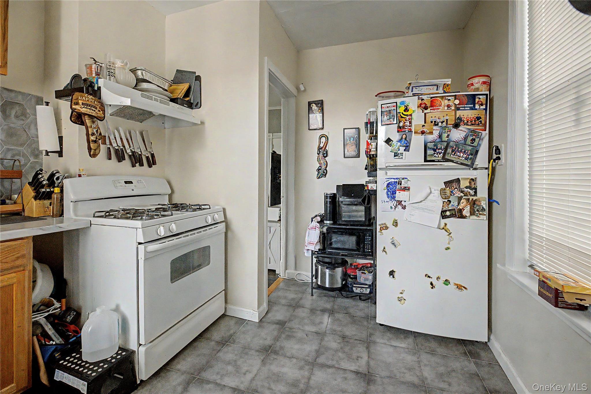 Single Family Crescent Place  Westchester County, NY 10704, MLS-1034742-34
