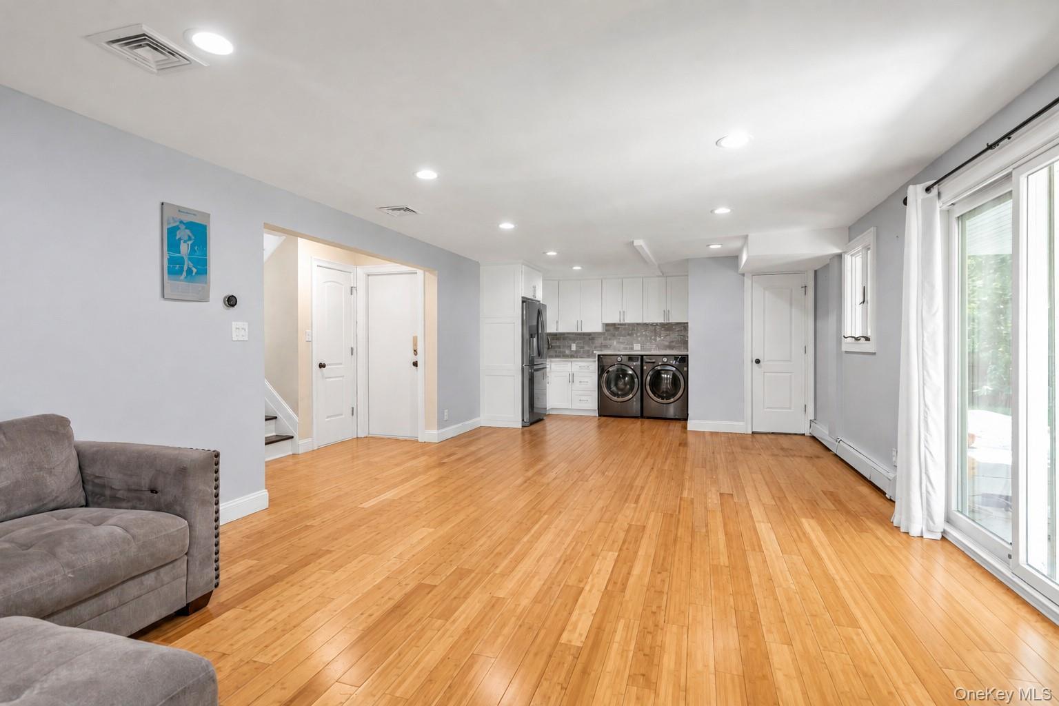 Single Family Valley Lane E  Nassau County, NY 11581, MLS-1034750-15