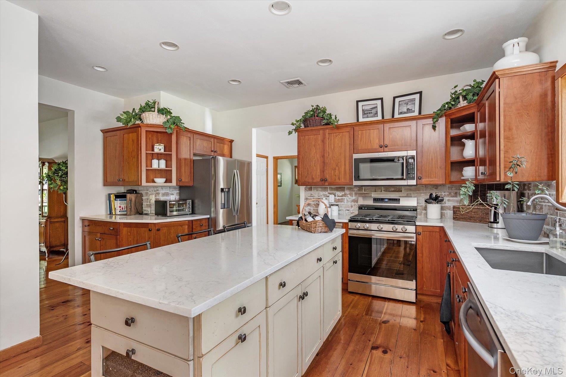 Single Family Fox Hollow Court Suffolk County, NY 11746, MLS-1034755-15