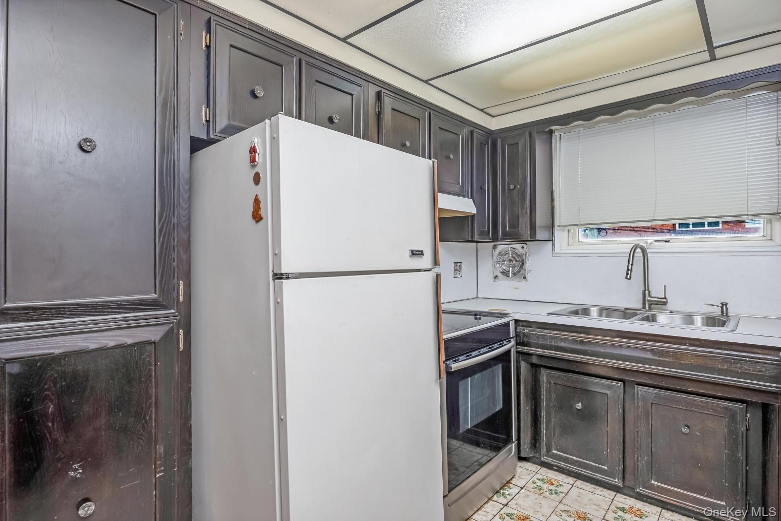 Single Family 75th Street Queens, NY 11379, MLS-1034758-15