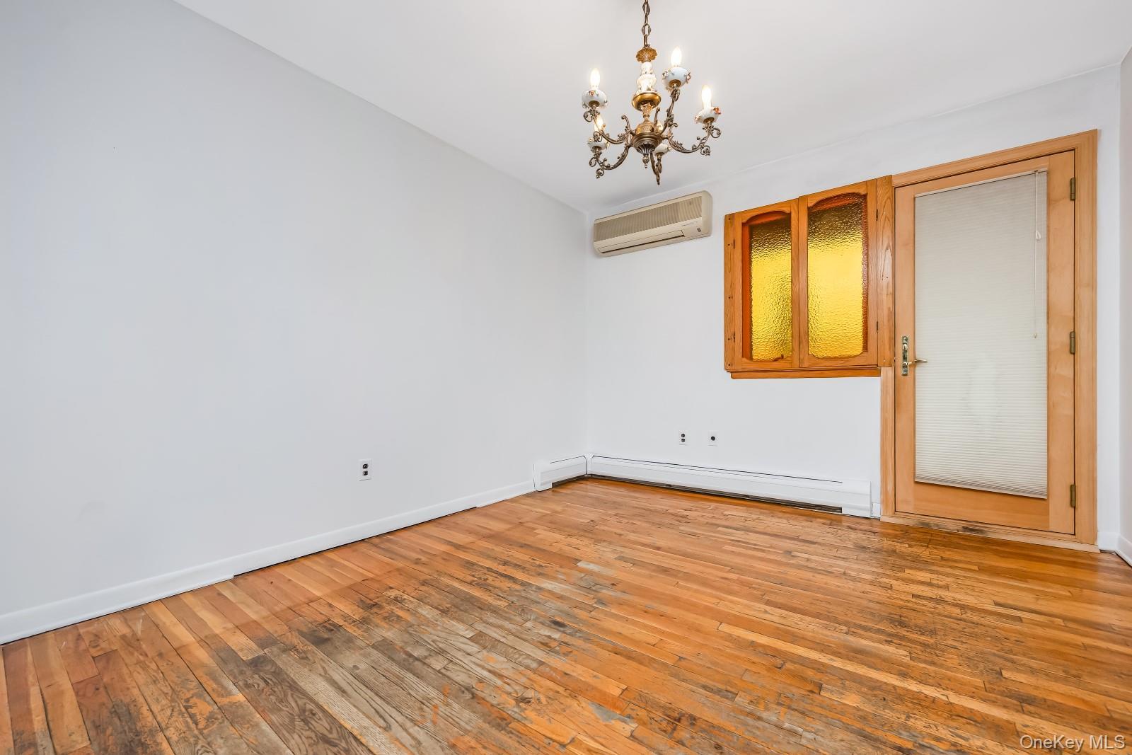 Single Family 75th Street Queens, NY 11379, MLS-1034758-18