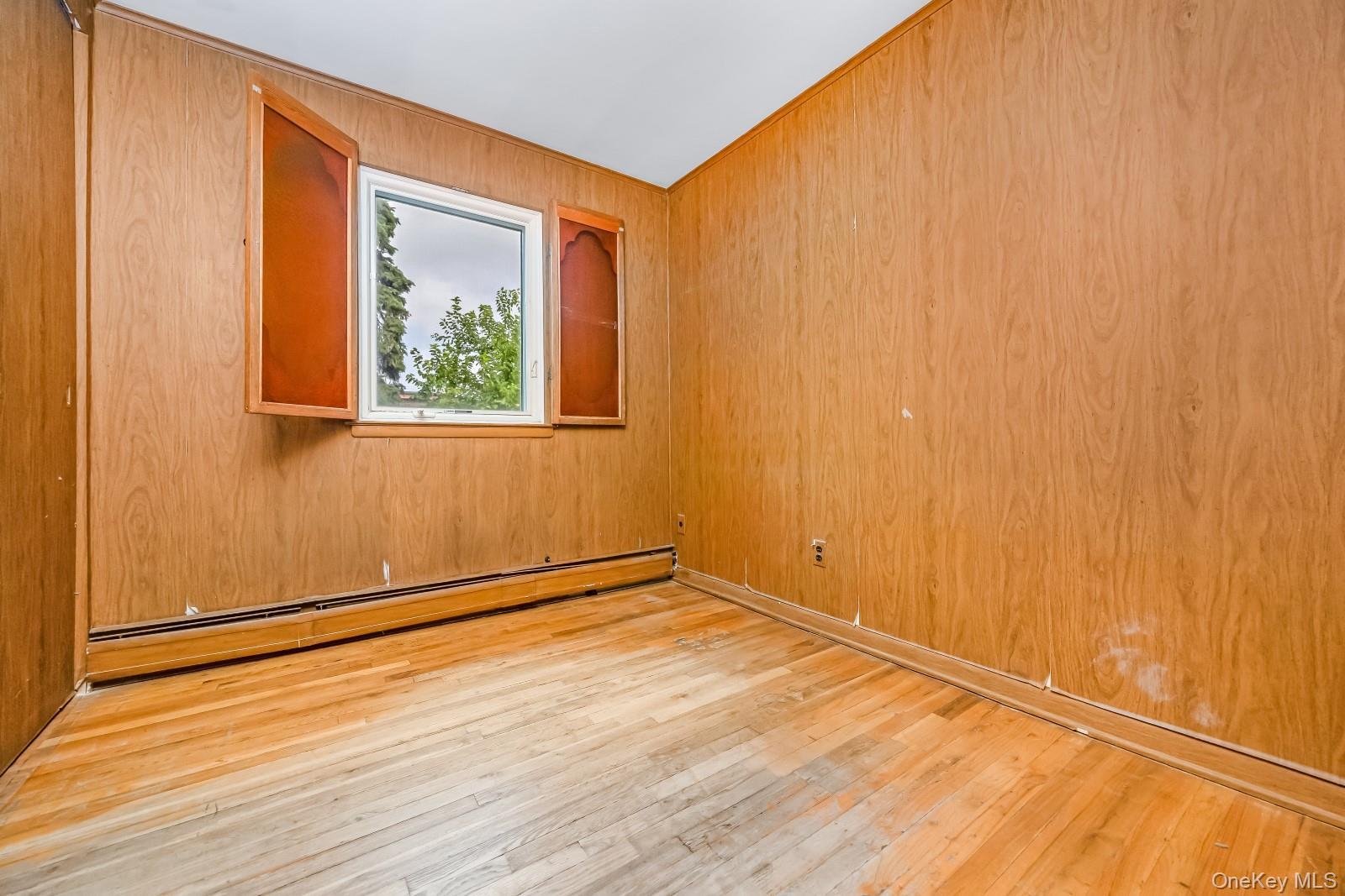 Single Family 75th Street Queens, NY 11379, MLS-1034758-23