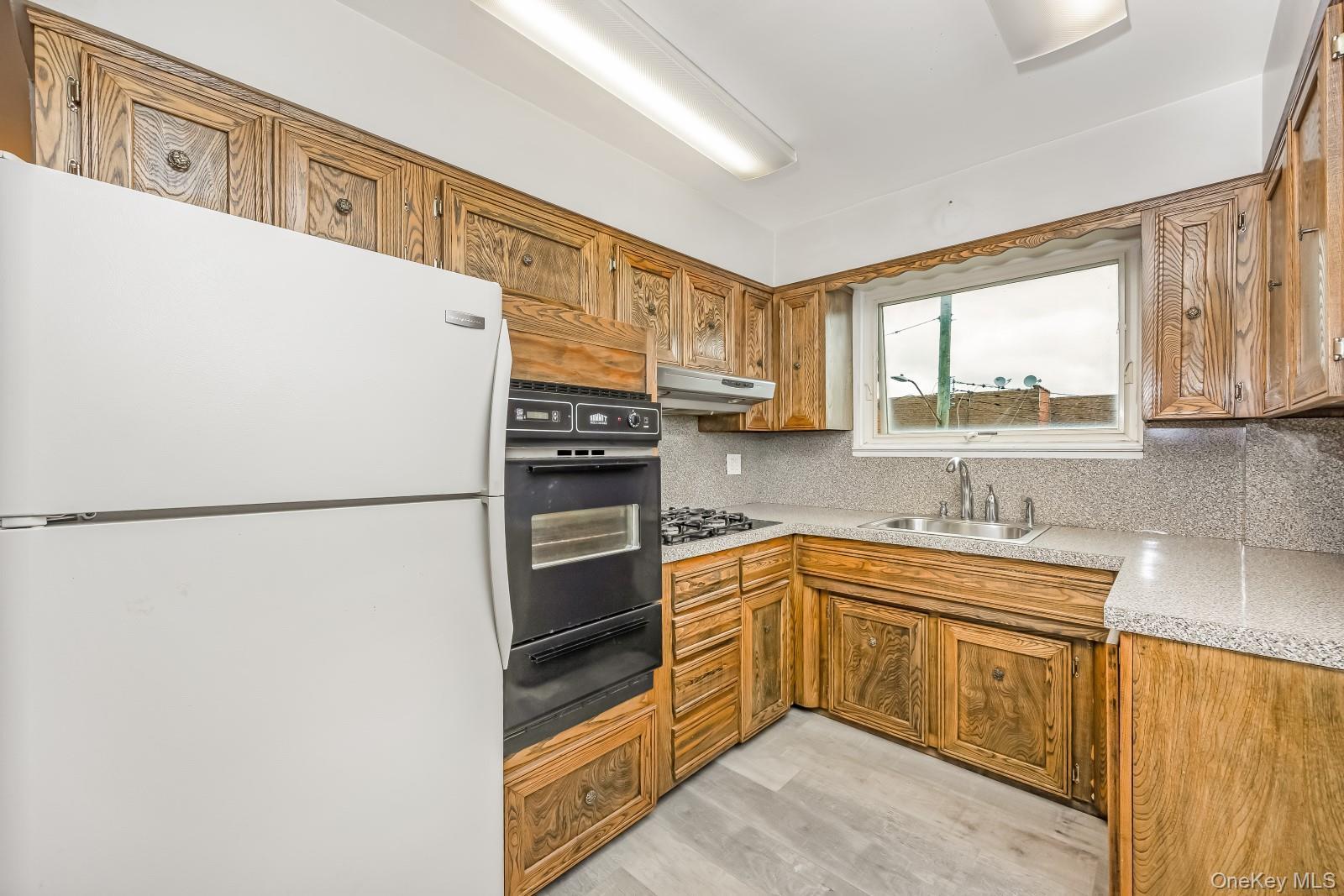 Single Family 75th Street Queens, NY 11379, MLS-1034758-33