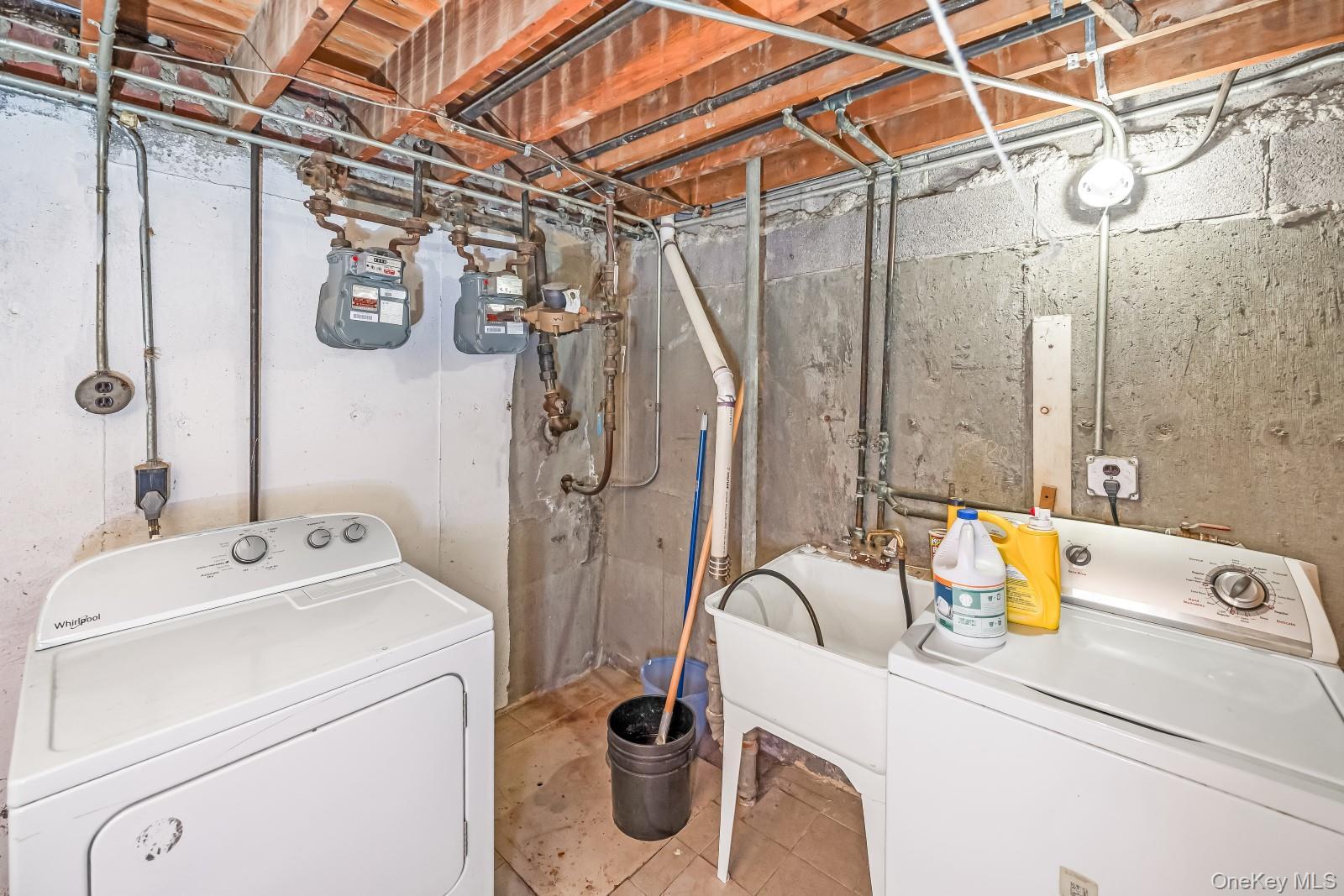 Single Family 75th Street Queens, NY 11379, MLS-1034758-48
