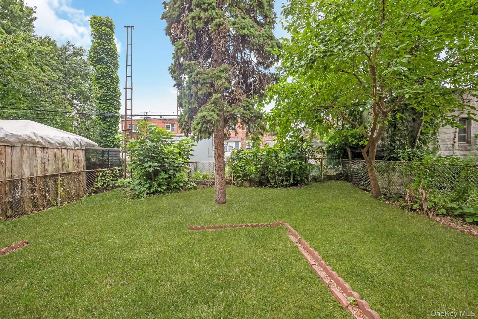 Single Family 75th Street Queens, NY 11379, MLS-1034758-49