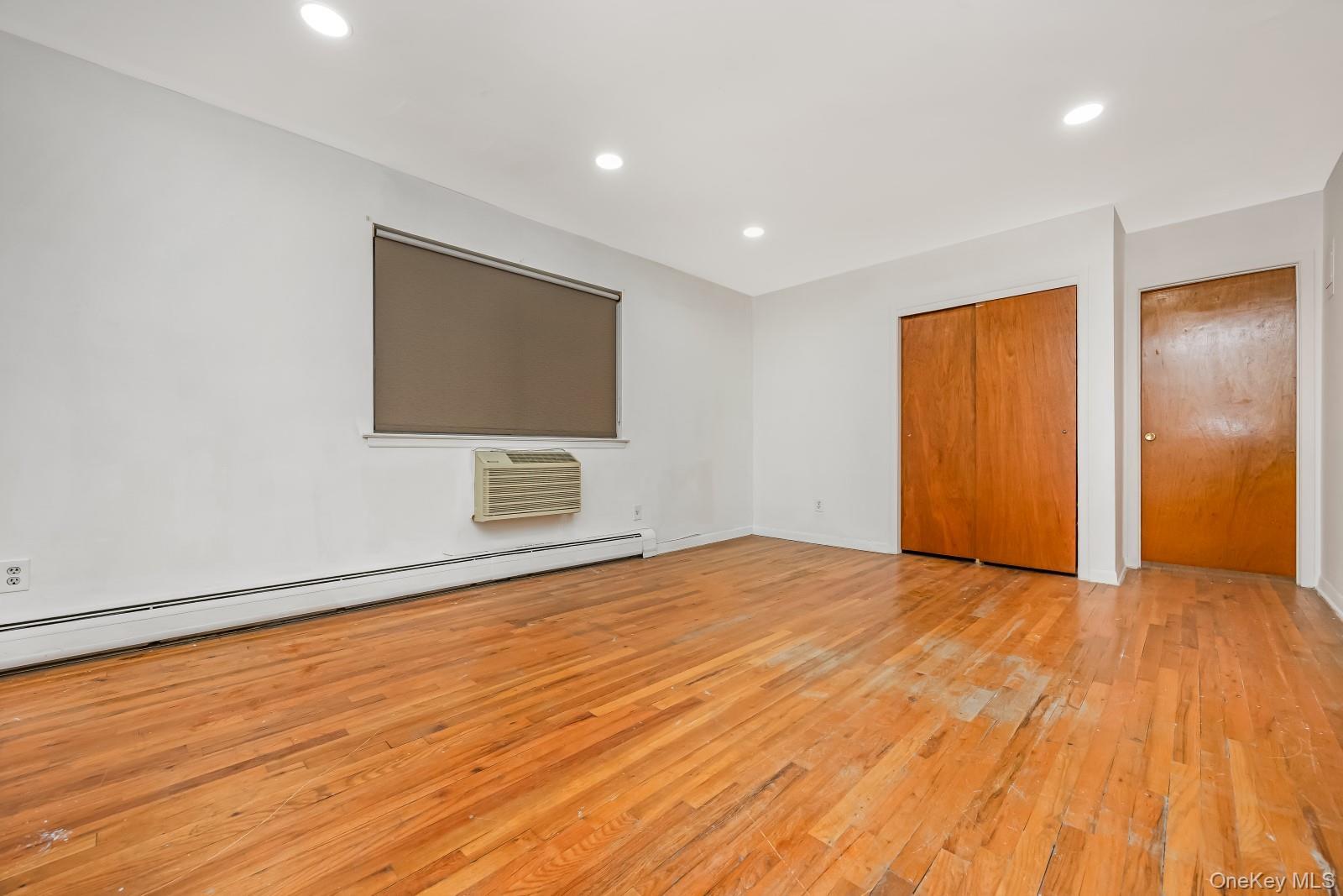 Single Family 75th Street Queens, NY 11379, MLS-1034758-5