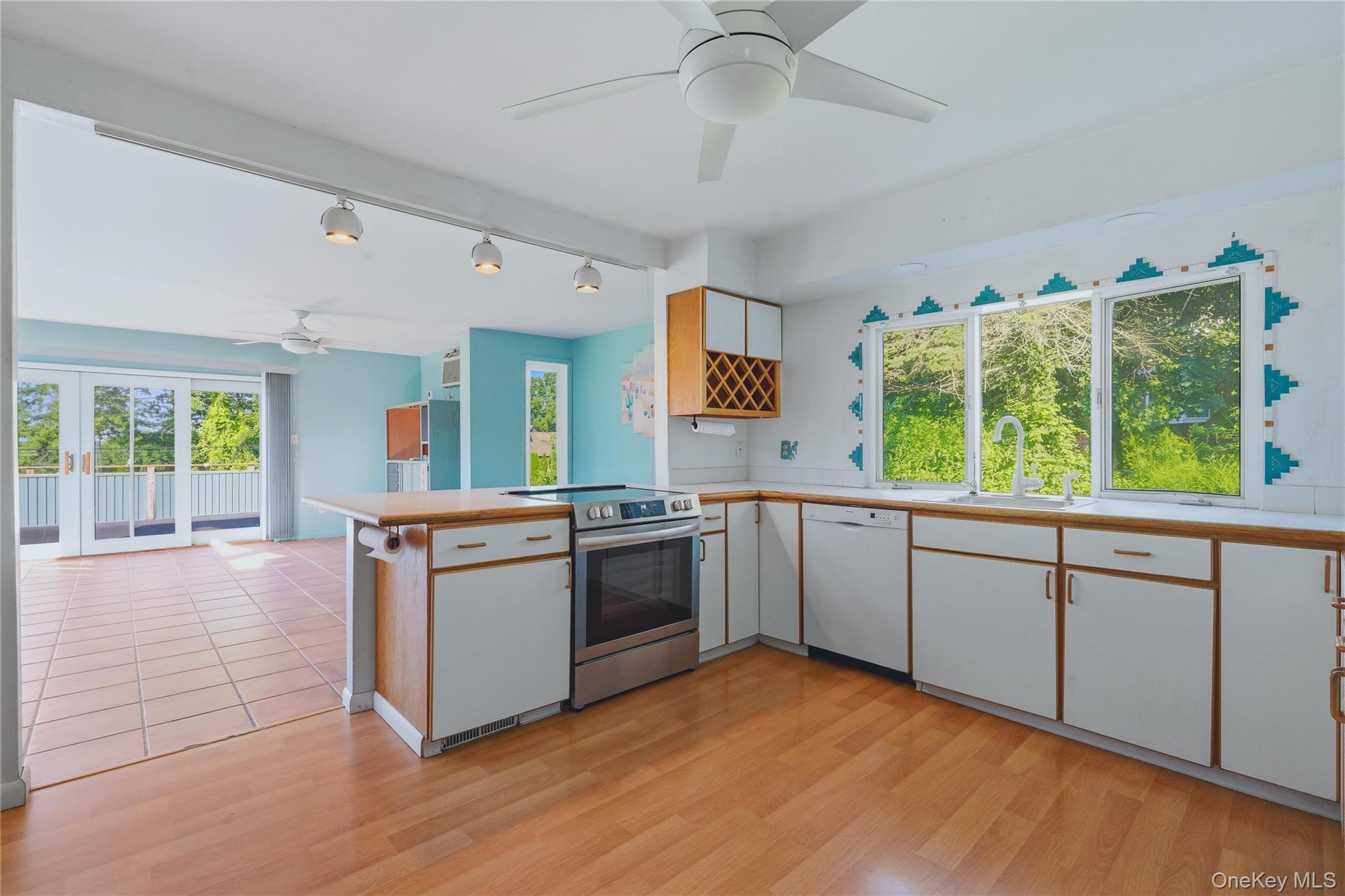 Single Family Kevin Heights Dutchess County, NY 12603, MLS-1034765-12