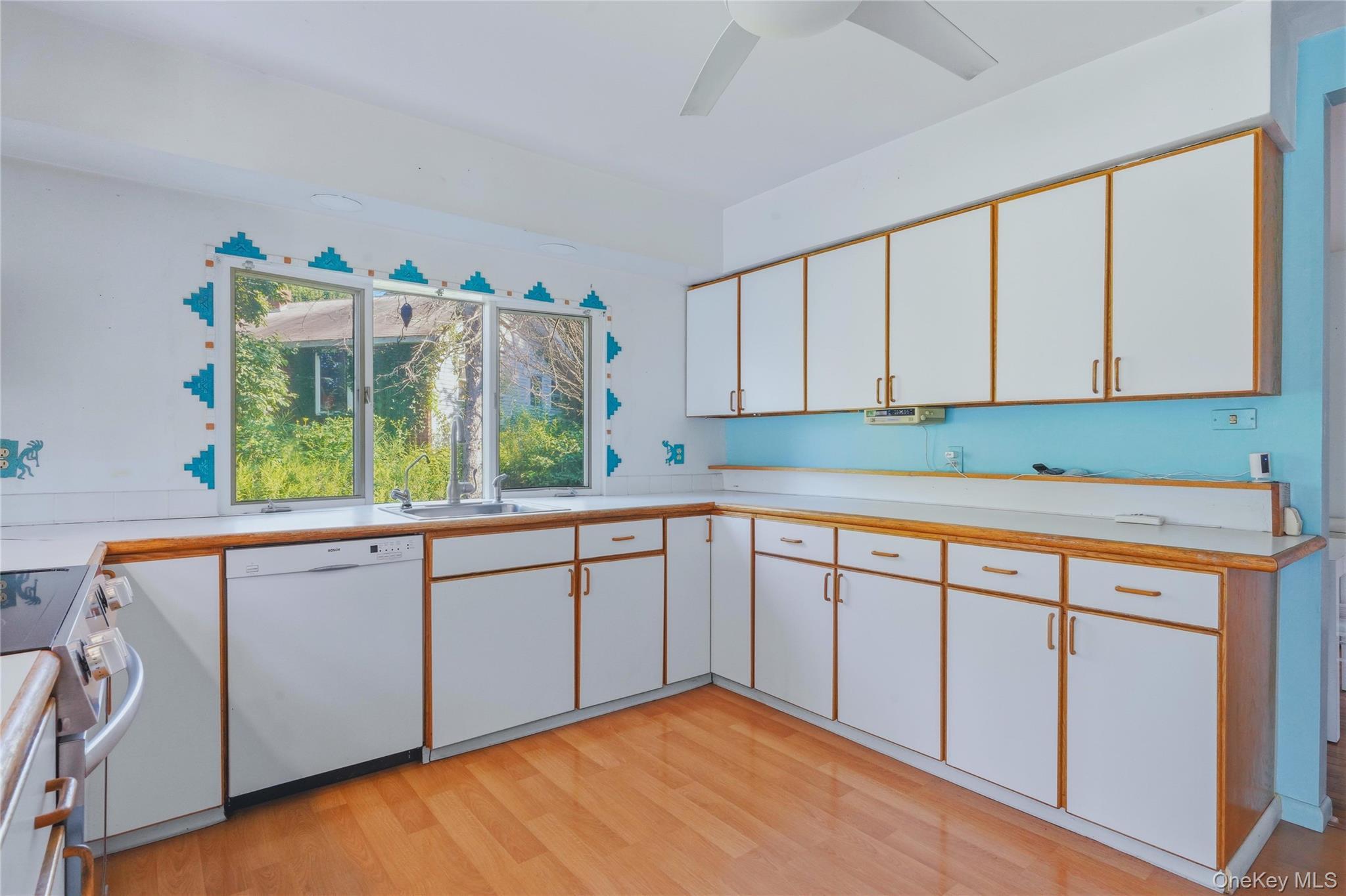 Single Family Kevin Heights Dutchess County, NY 12603, MLS-1034765-13