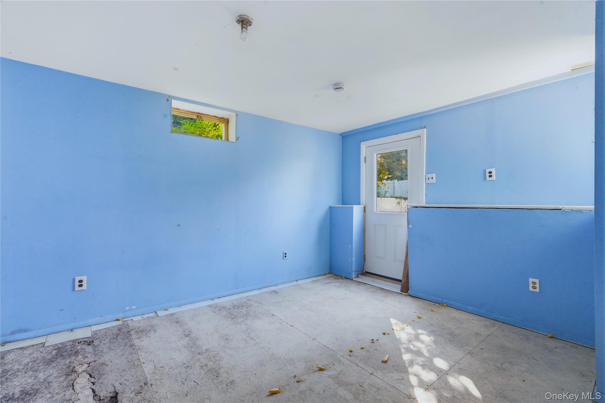 Single Family Kevin Heights Dutchess County, NY 12603, MLS-1034765-38