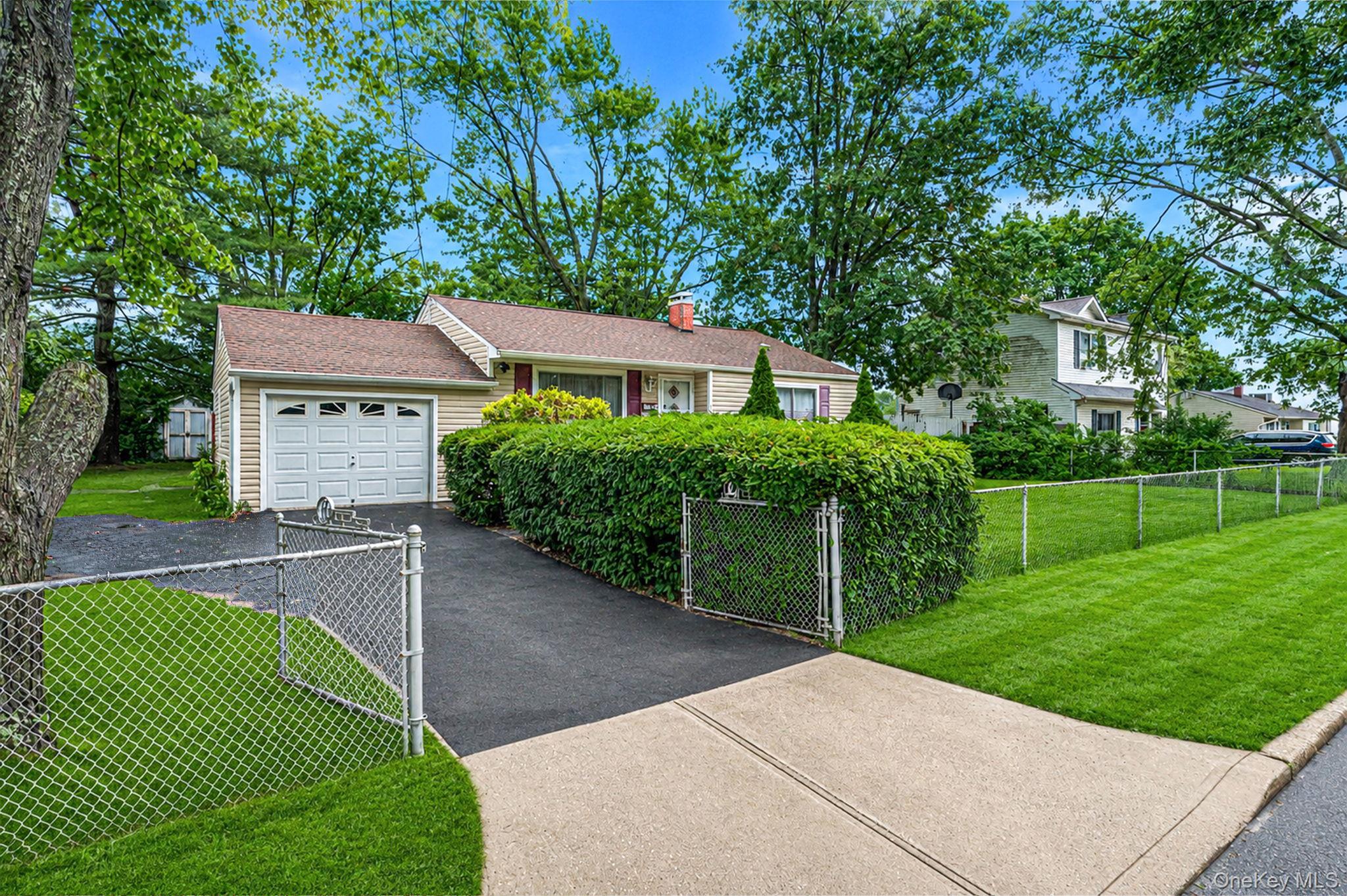 Single Family Falcon Avenue Suffolk County, NY 11763, MLS-1034794-2