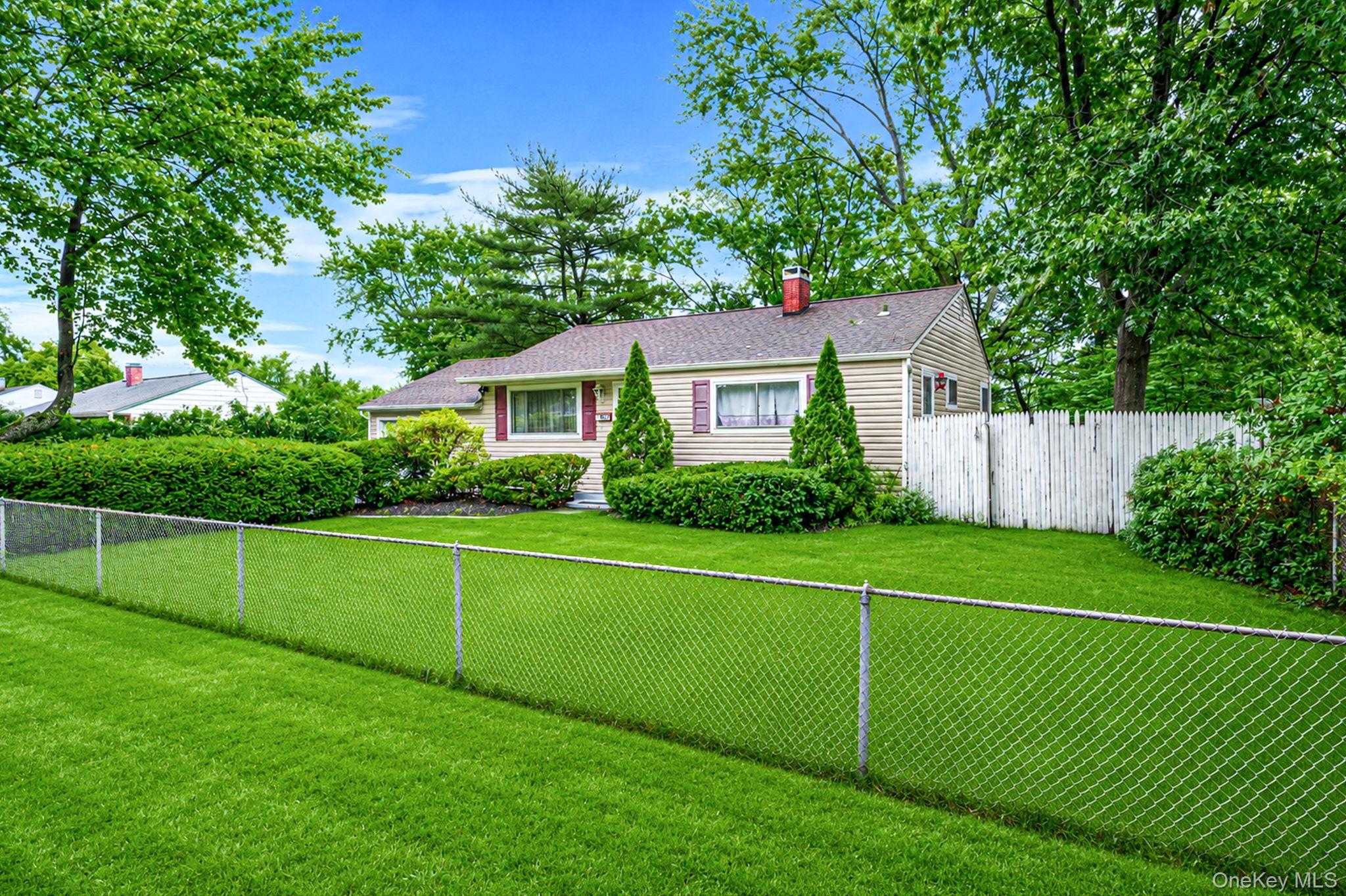 Single Family Falcon Avenue  Suffolk County, NY 11763, MLS-1034794-20