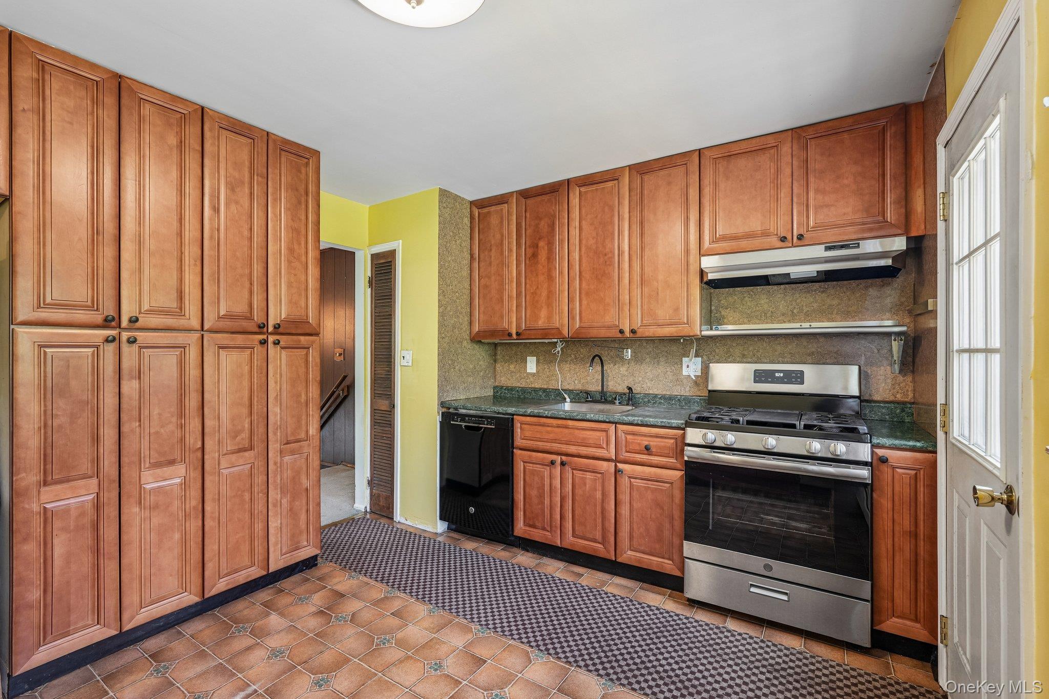 Single Family Vails Gate Heights Drive Orange County, NY 12553, MLS-1034796-11