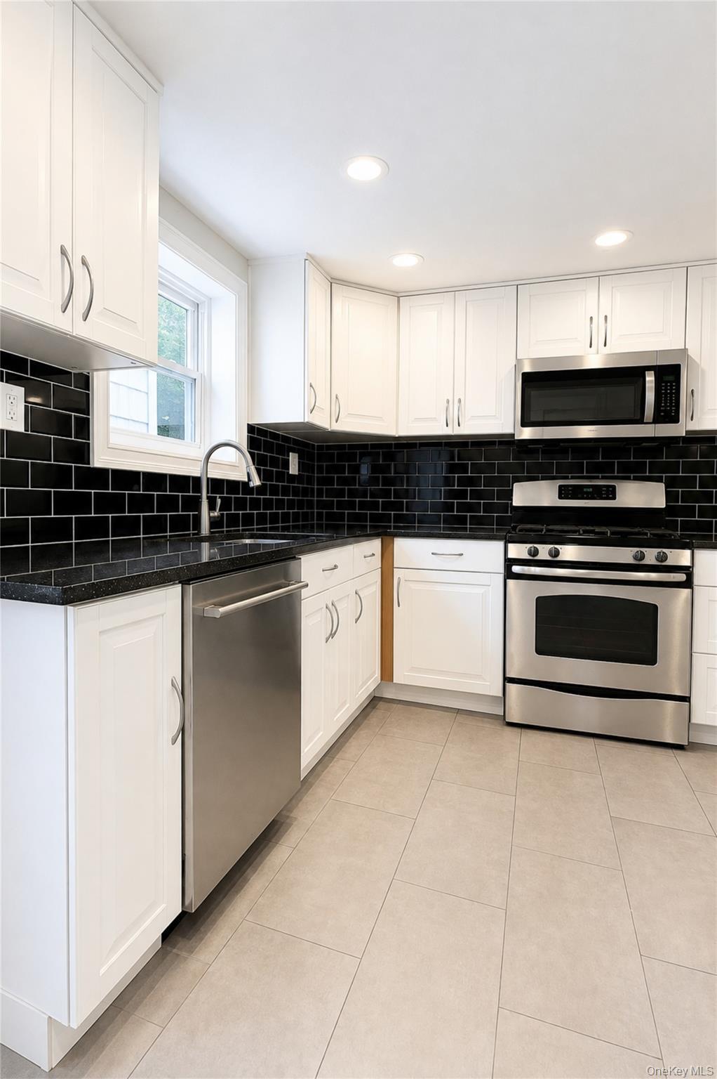 Single Family 25th Road Queens, NY 11102, MLS-1034812-3