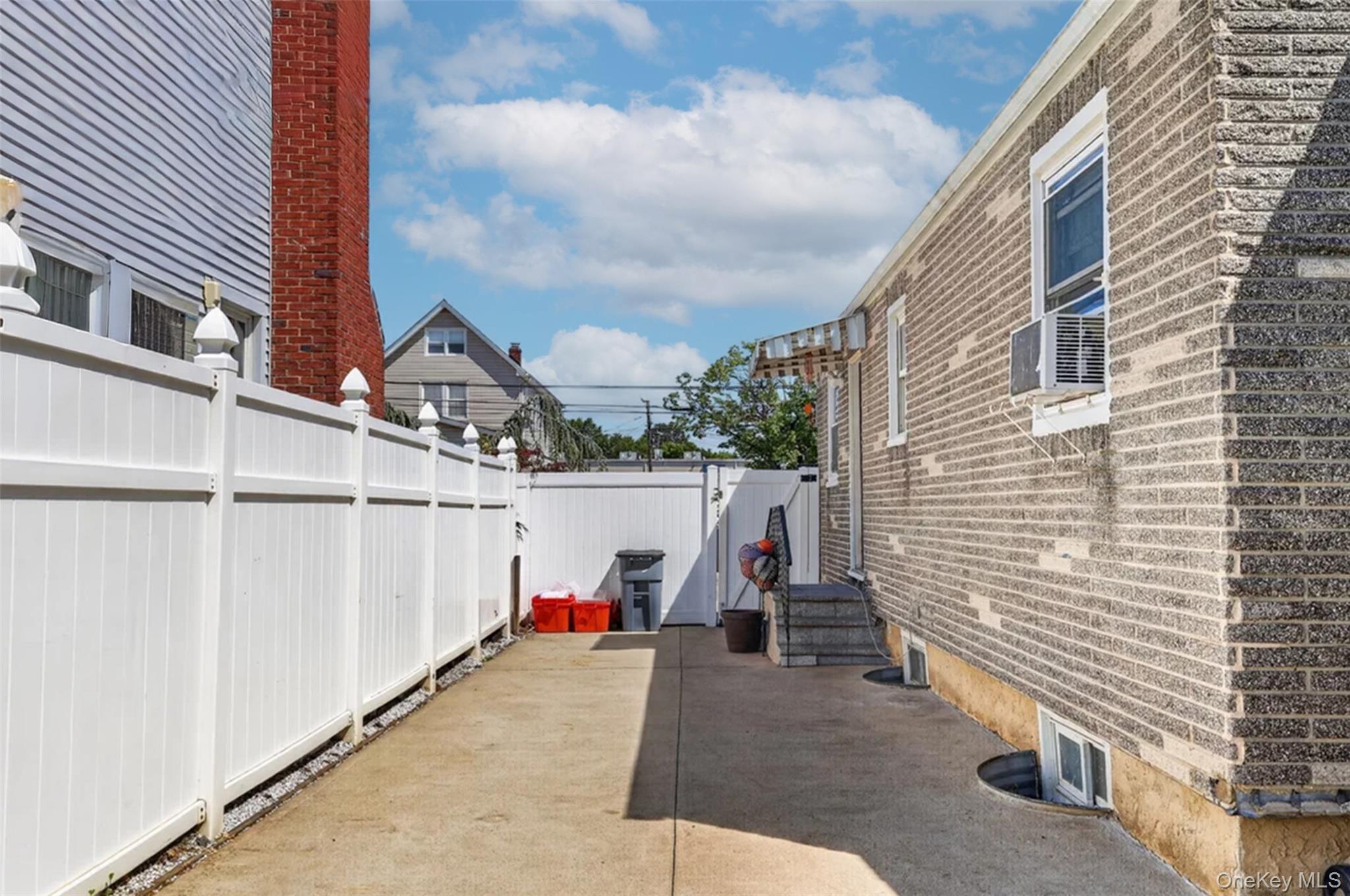 Single Family Phoebe Street Nassau County, NY 11010, MLS-1034827-14
