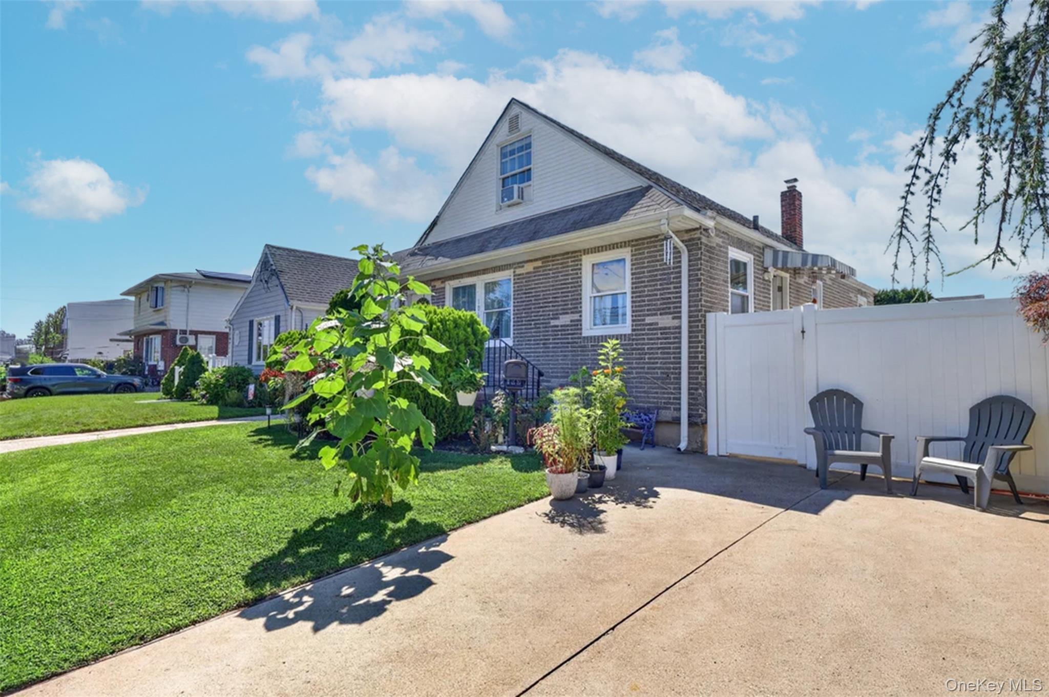 Single Family Phoebe Street Nassau County, NY 11010, MLS-1034827-2