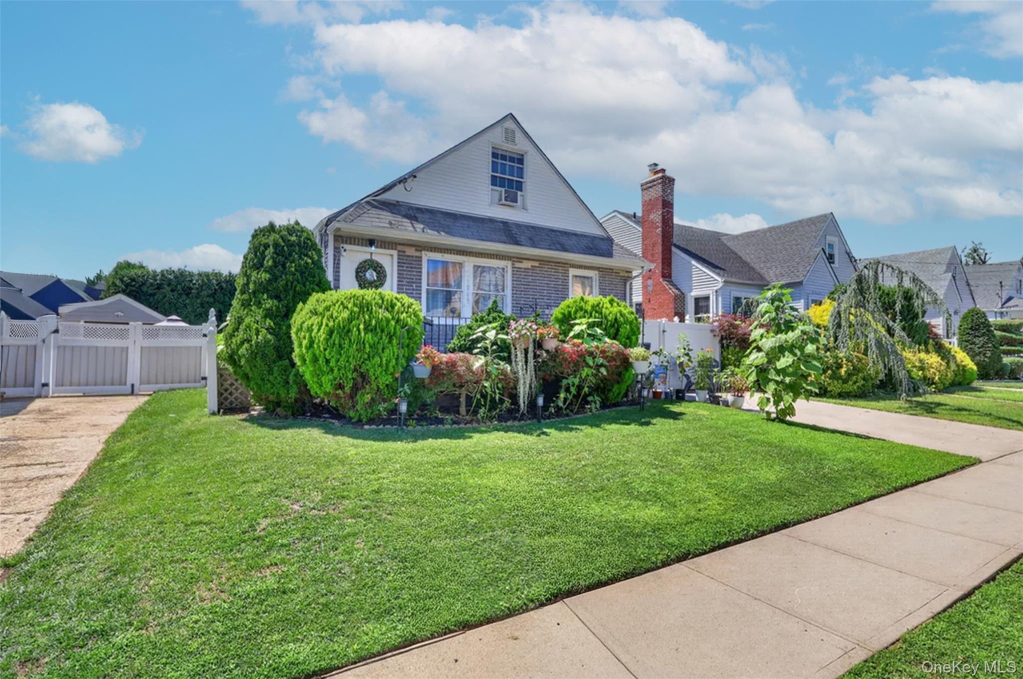 Single Family Phoebe Street Nassau County, NY 11010, MLS-1034827-3