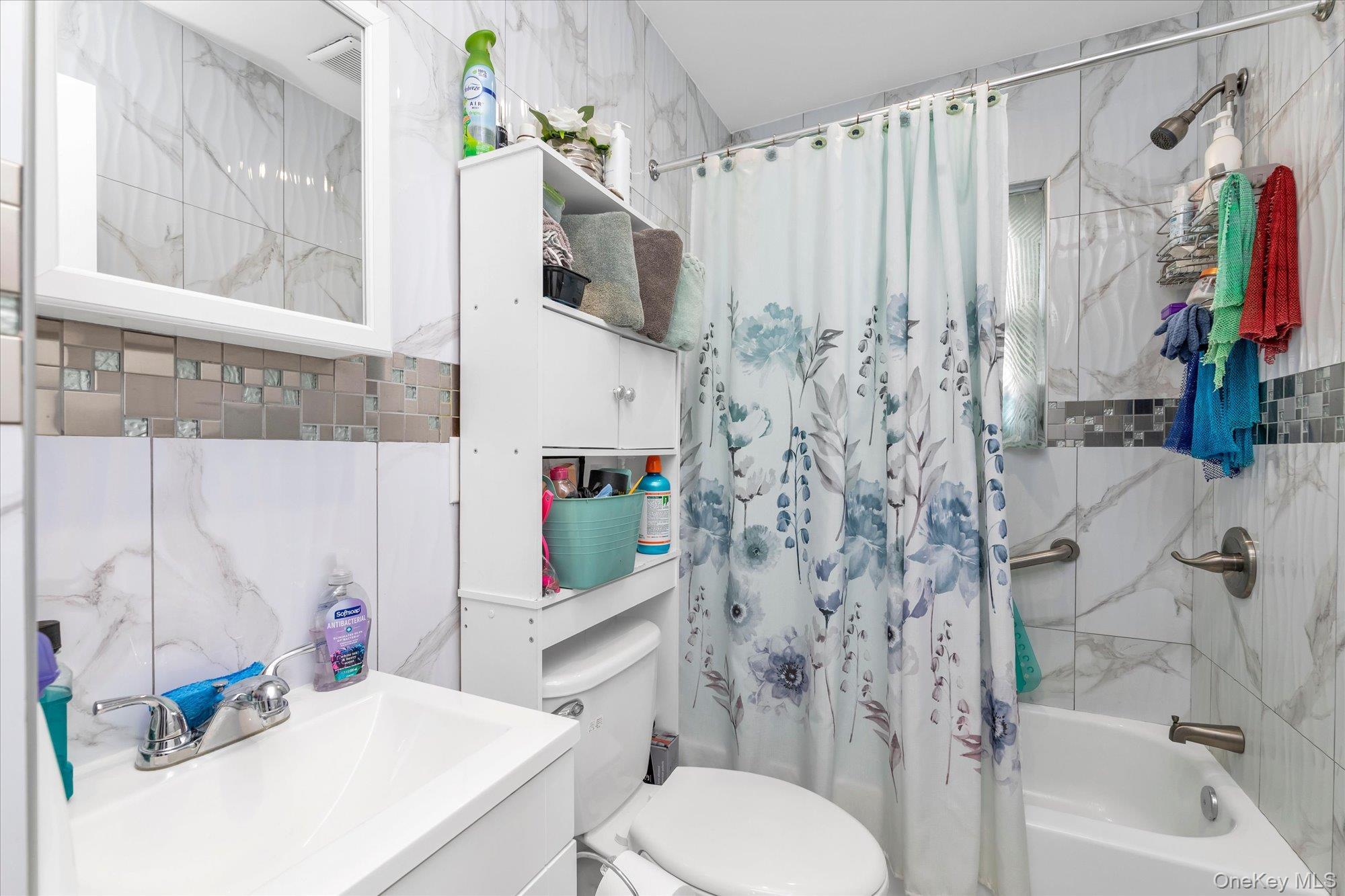 Single Family Memphis Avenue Queens, NY 11422, MLS-1034830-16