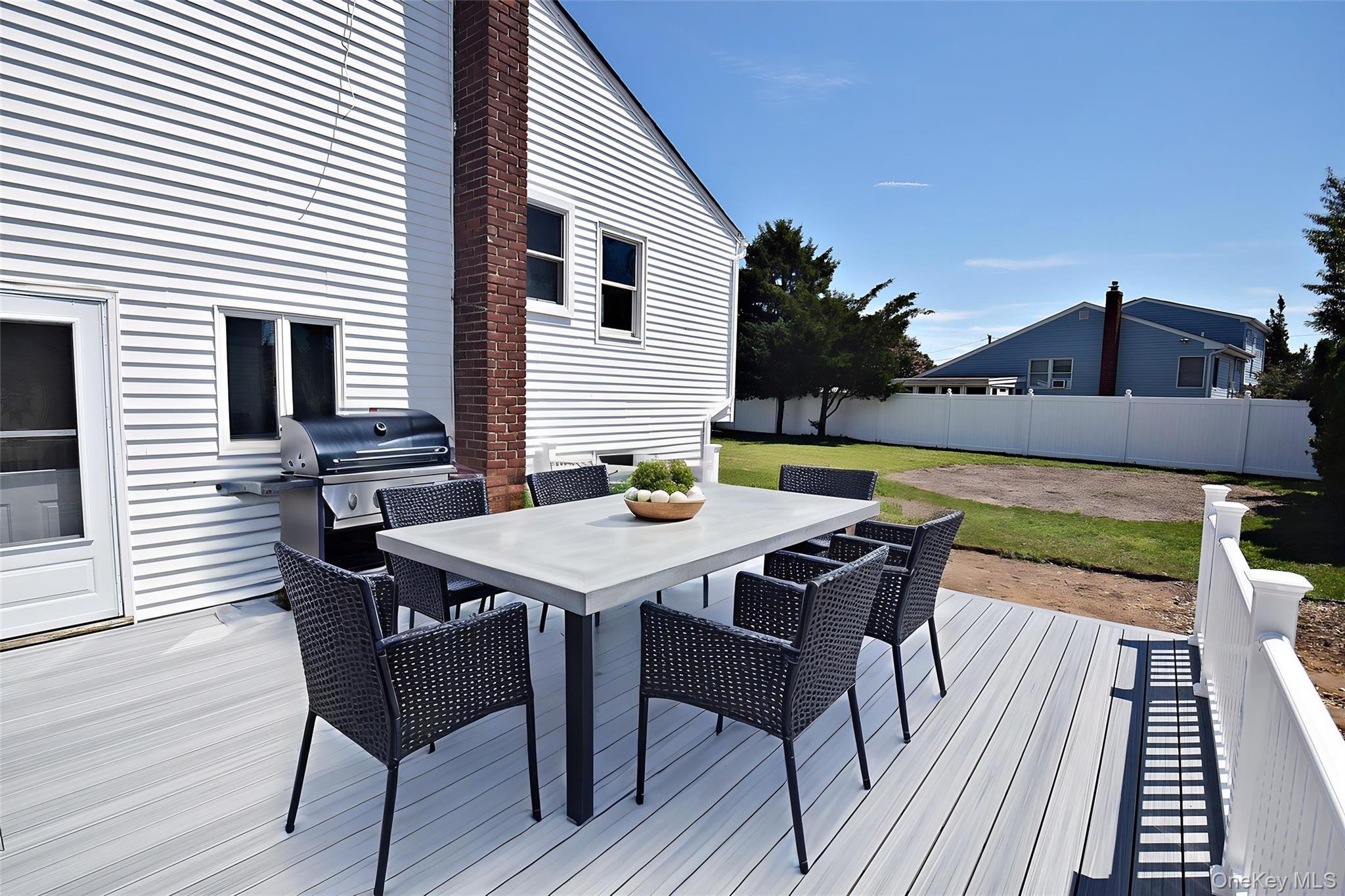 Single Family Raynor Street  Suffolk County, NY 11704, MLS-1034844-23