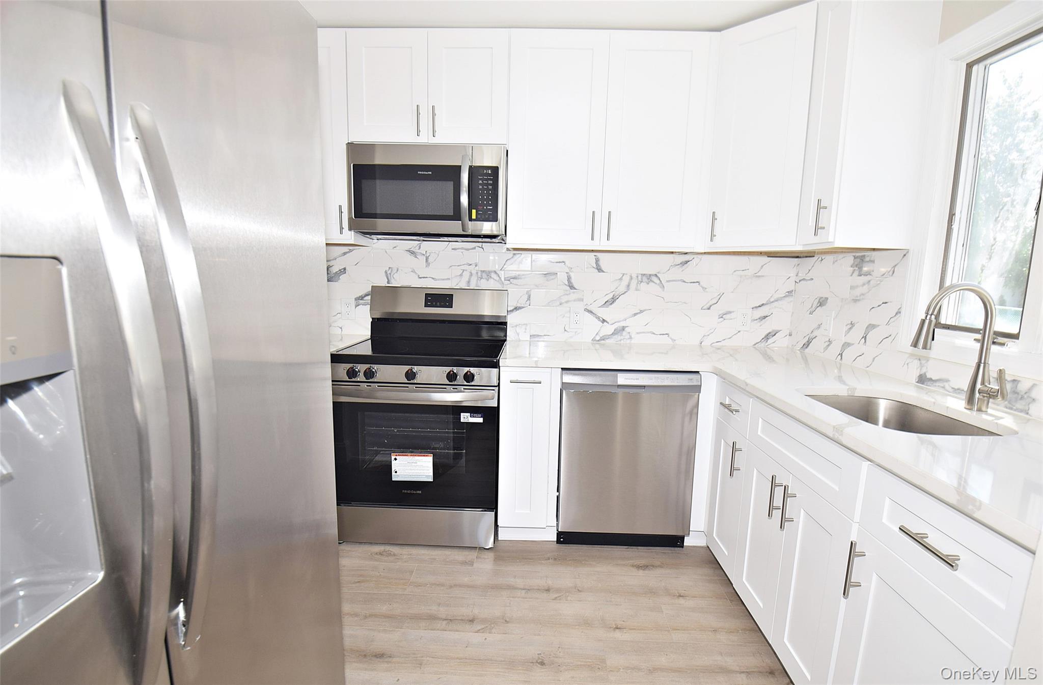 Single Family Raynor Street  Suffolk County, NY 11704, MLS-1034844-7