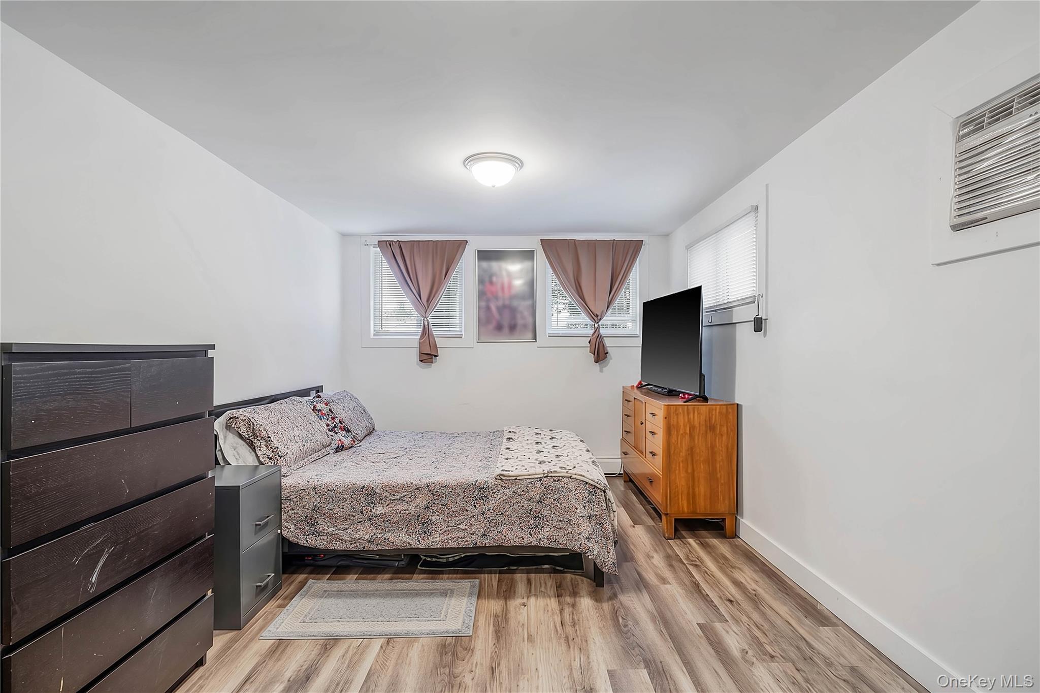 Single Family Hynes Place Nassau County, NY 11710, MLS-1034854-16