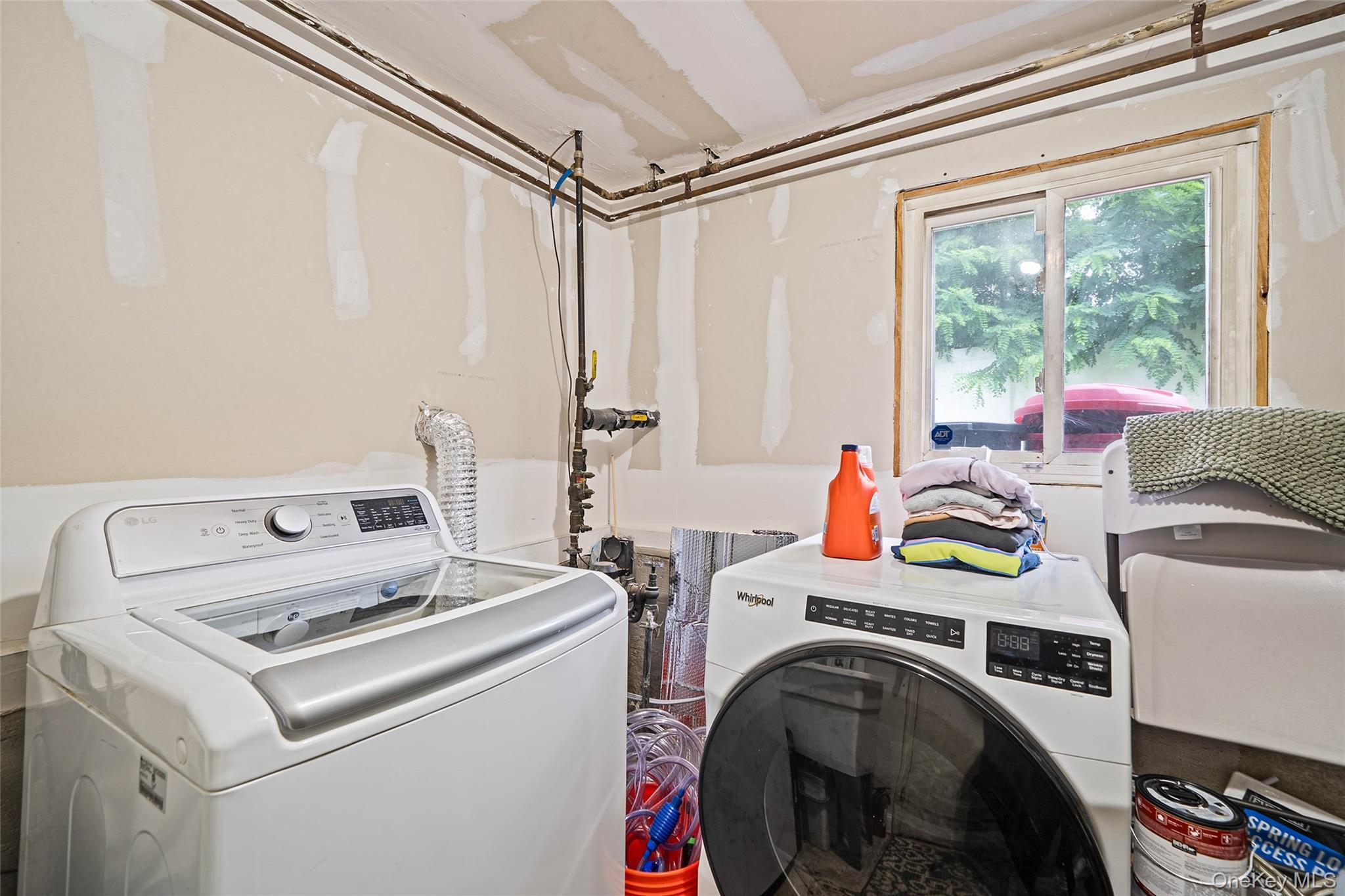 Single Family Hynes Place Nassau County, NY 11710, MLS-1034854-27