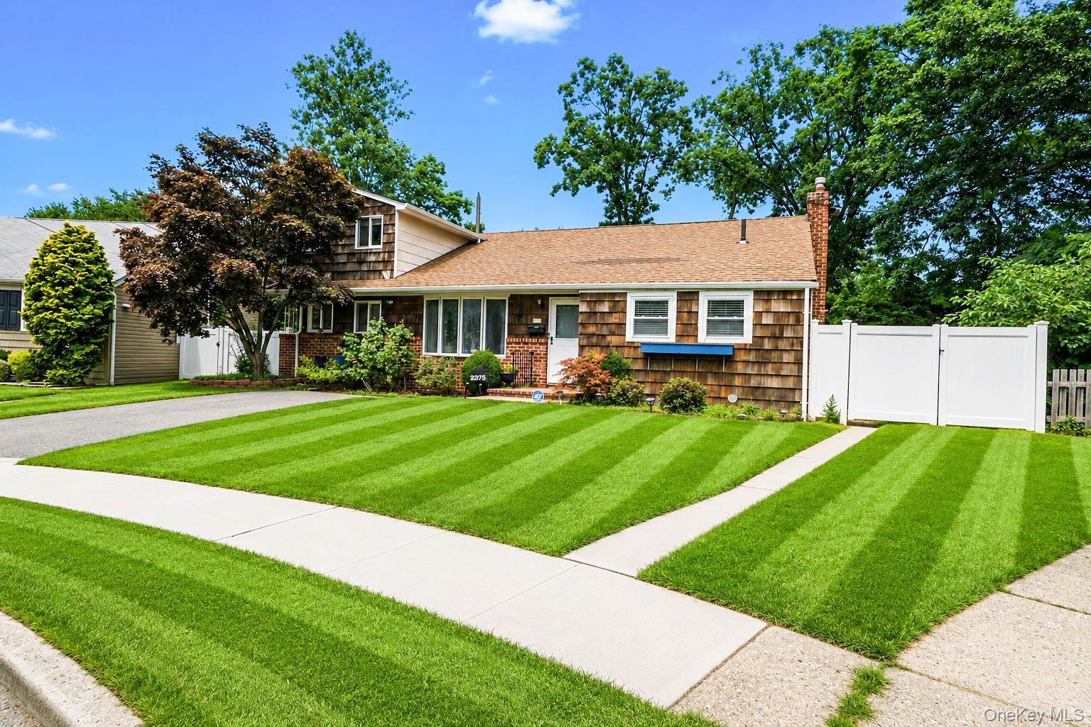 Single Family Hynes Place Nassau County, NY 11710, MLS-1034854-3