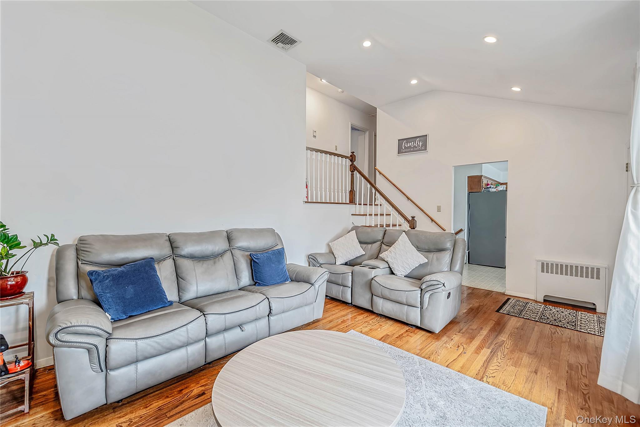 Single Family Hynes Place Nassau County, NY 11710, MLS-1034854-6