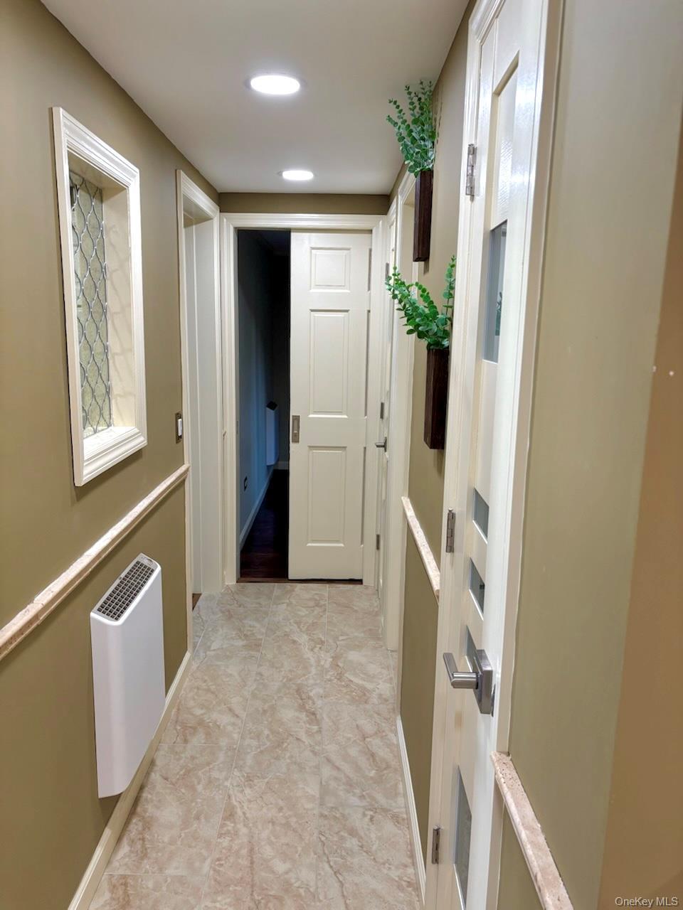 Single Family Old Country Road  Suffolk County, NY 11901, MLS-1034880-19