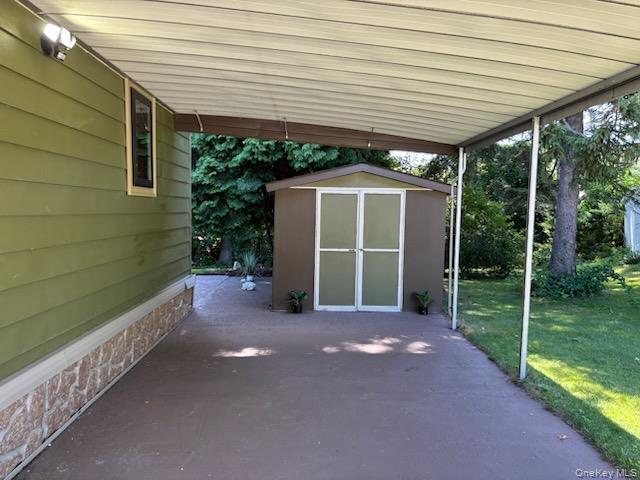 Single Family Old Country Road  Suffolk County, NY 11901, MLS-1034880-8