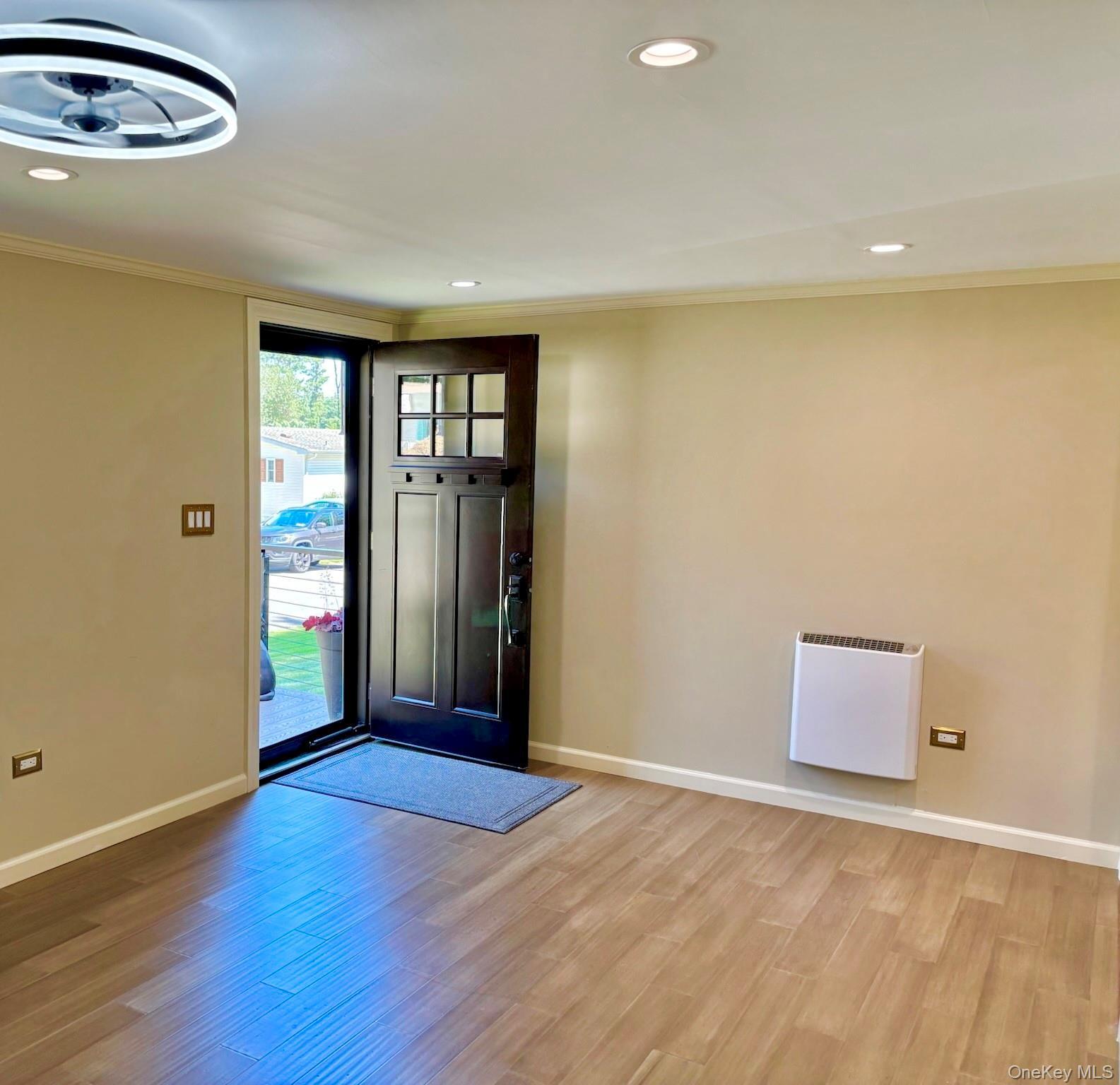 Single Family Old Country Road  Suffolk County, NY 11901, MLS-1034880-9