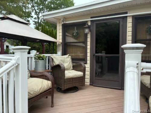 Single Family Old Country Road Suffolk County, NY 11901, MLS-1034893-10