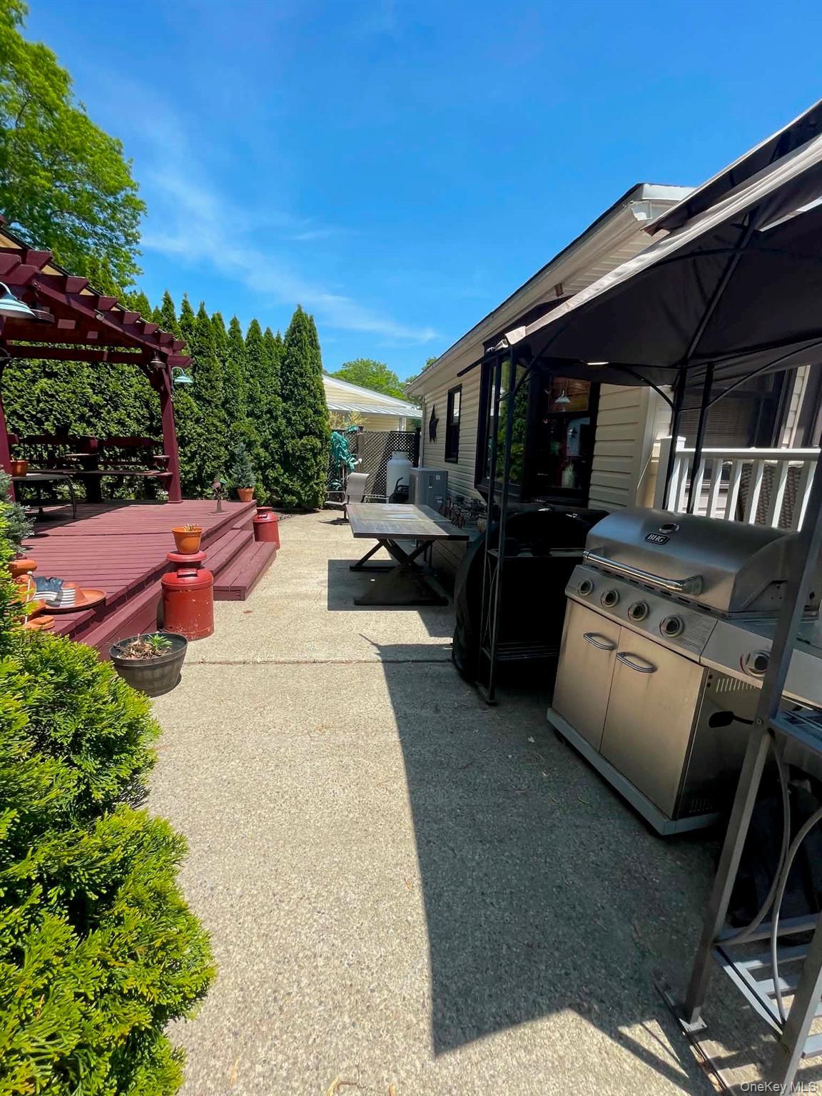 Single Family Old Country Road Suffolk County, NY 11901, MLS-1034893-13