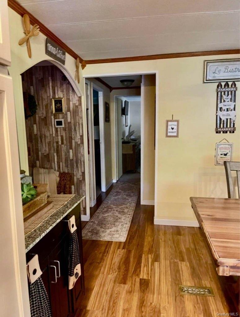 Single Family Old Country Road Suffolk County, NY 11901, MLS-1034893-29