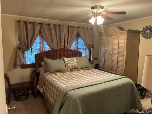 Single Family Old Country Road Suffolk County, NY 11901, MLS-1034893-32
