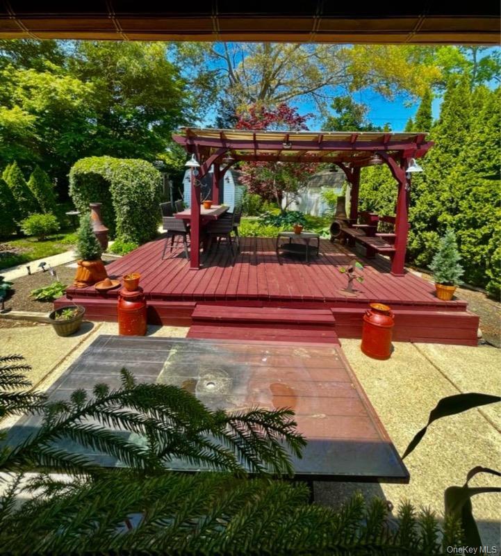 Single Family Old Country Road Suffolk County, NY 11901, MLS-1034893-5