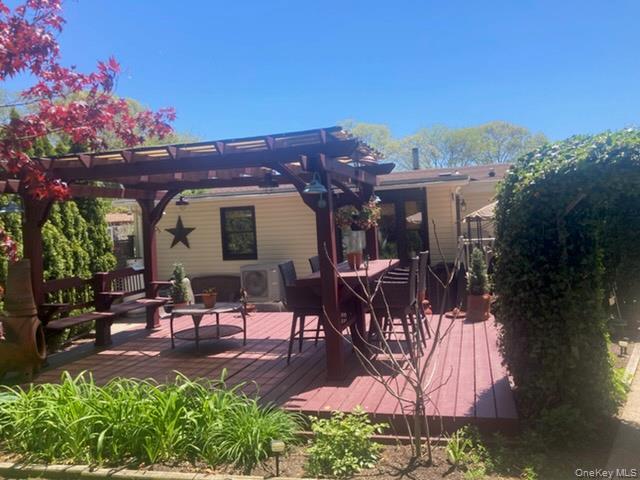 Single Family Old Country Road Suffolk County, NY 11901, MLS-1034893-6