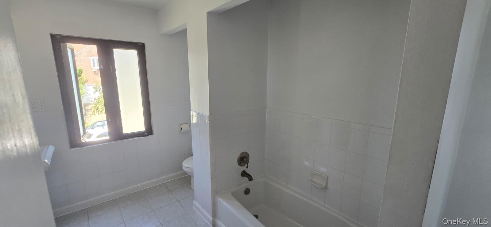 Single Family Whitehall Terrace Queens, NY 11427, MLS-1034899-8