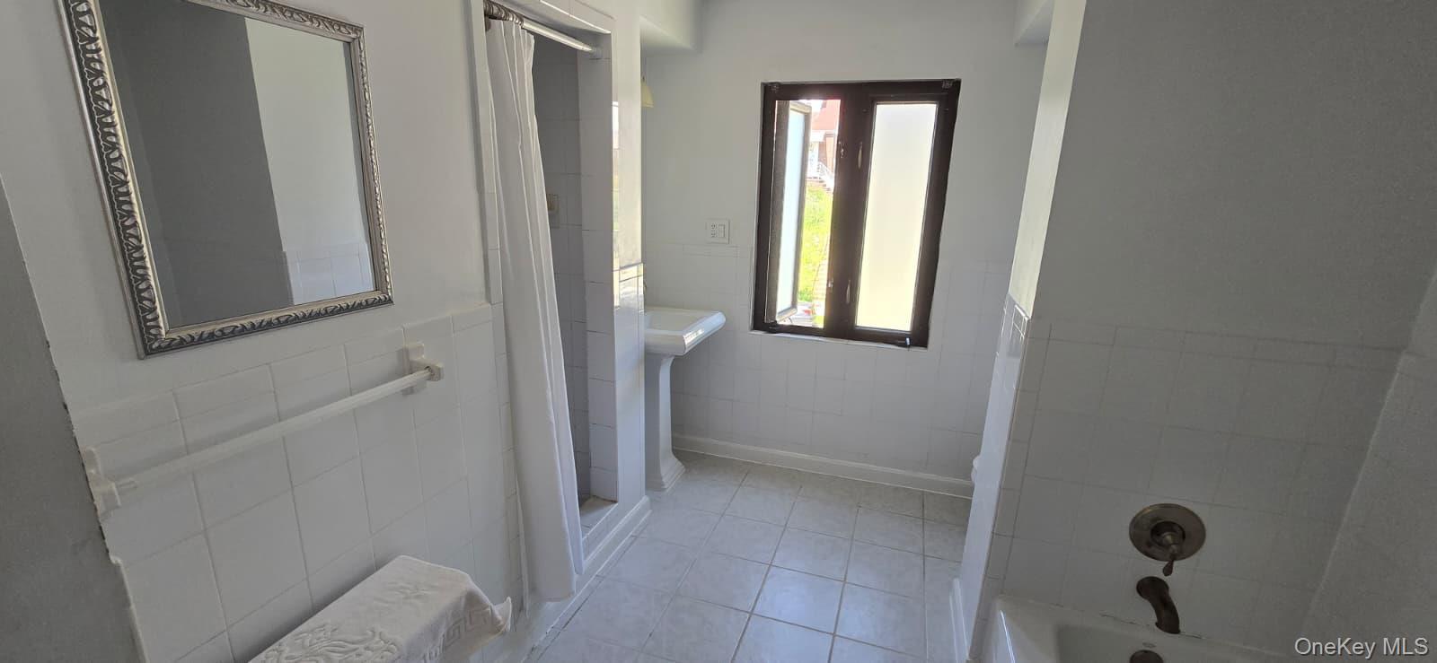 Single Family Whitehall Terrace Queens, NY 11427, MLS-1034899-9