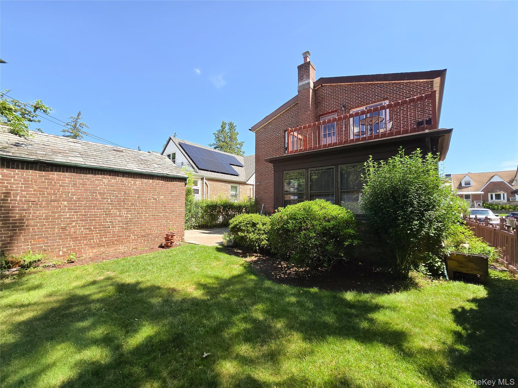 Single Family 212 Street Queens, NY 11364, MLS-1034910-28