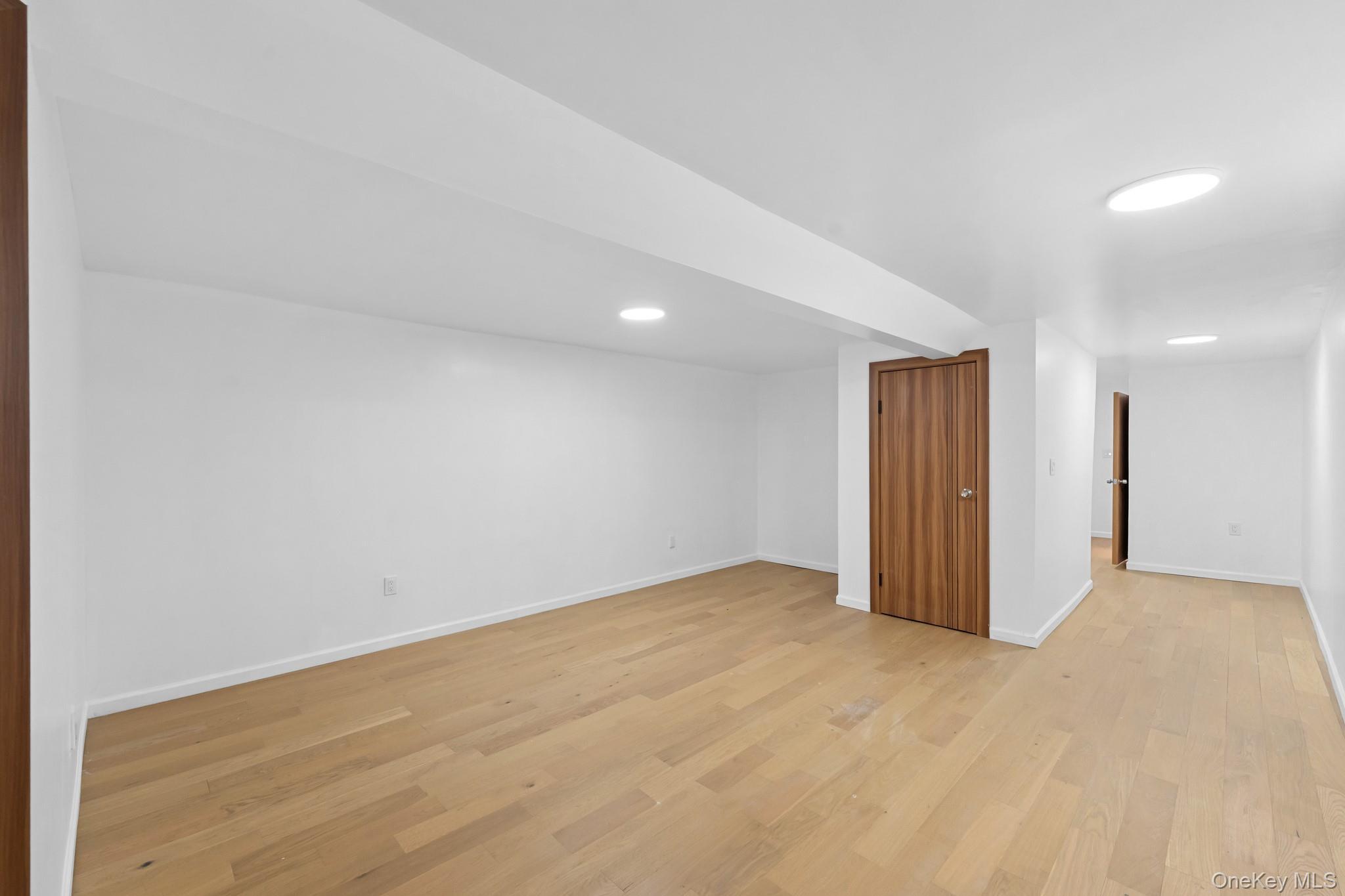 Single Family Bainbridge Avenue Bronx, NY 10458, MLS-1034944-11