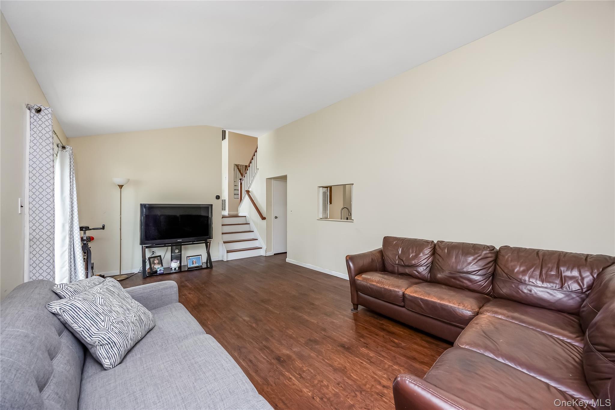 Single Family Autumn Lane Suffolk County, NY 11701, MLS-1034949-12