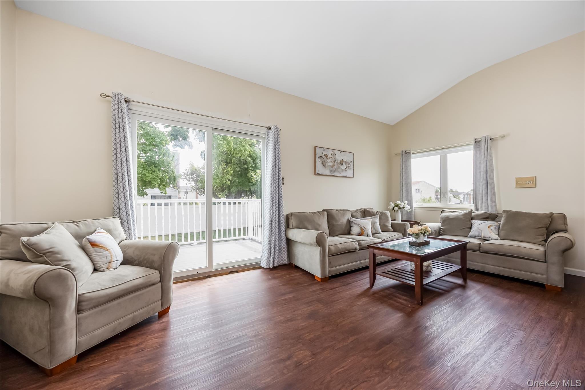 Single Family Autumn Lane Suffolk County, NY 11701, MLS-1034949-14